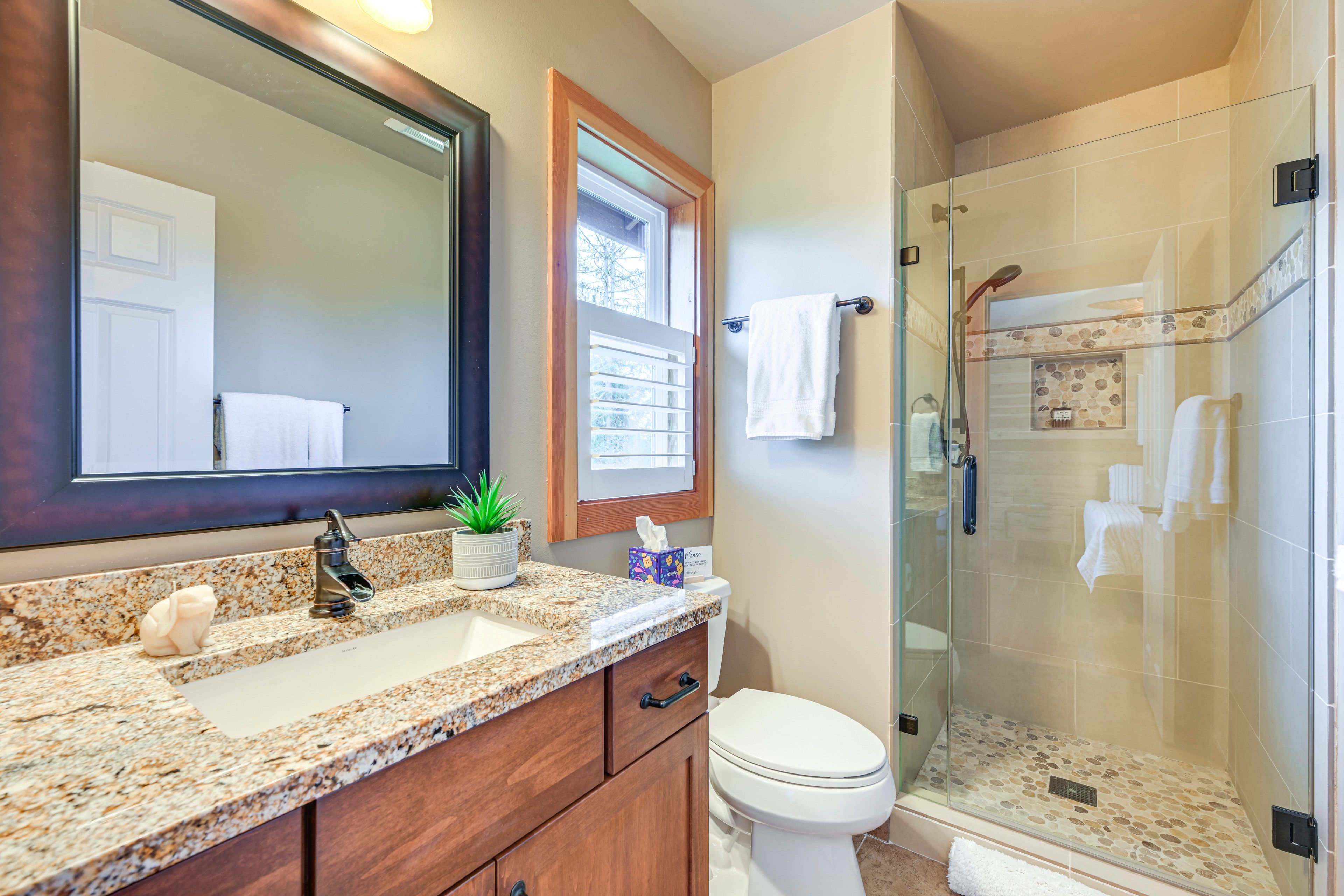 Full Bathroom | Main Floor