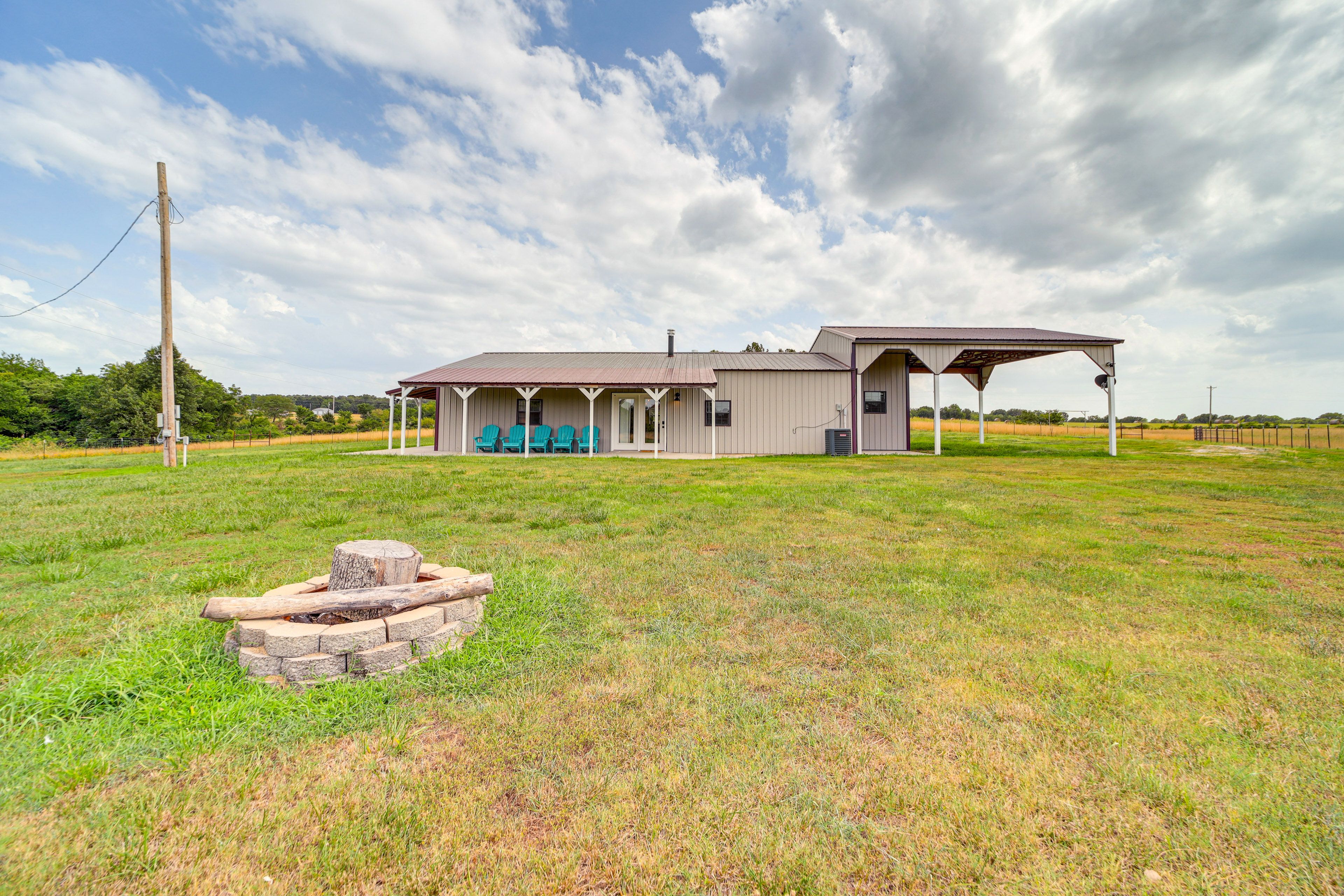 Private Yard | Wood-Burning Fire Pit