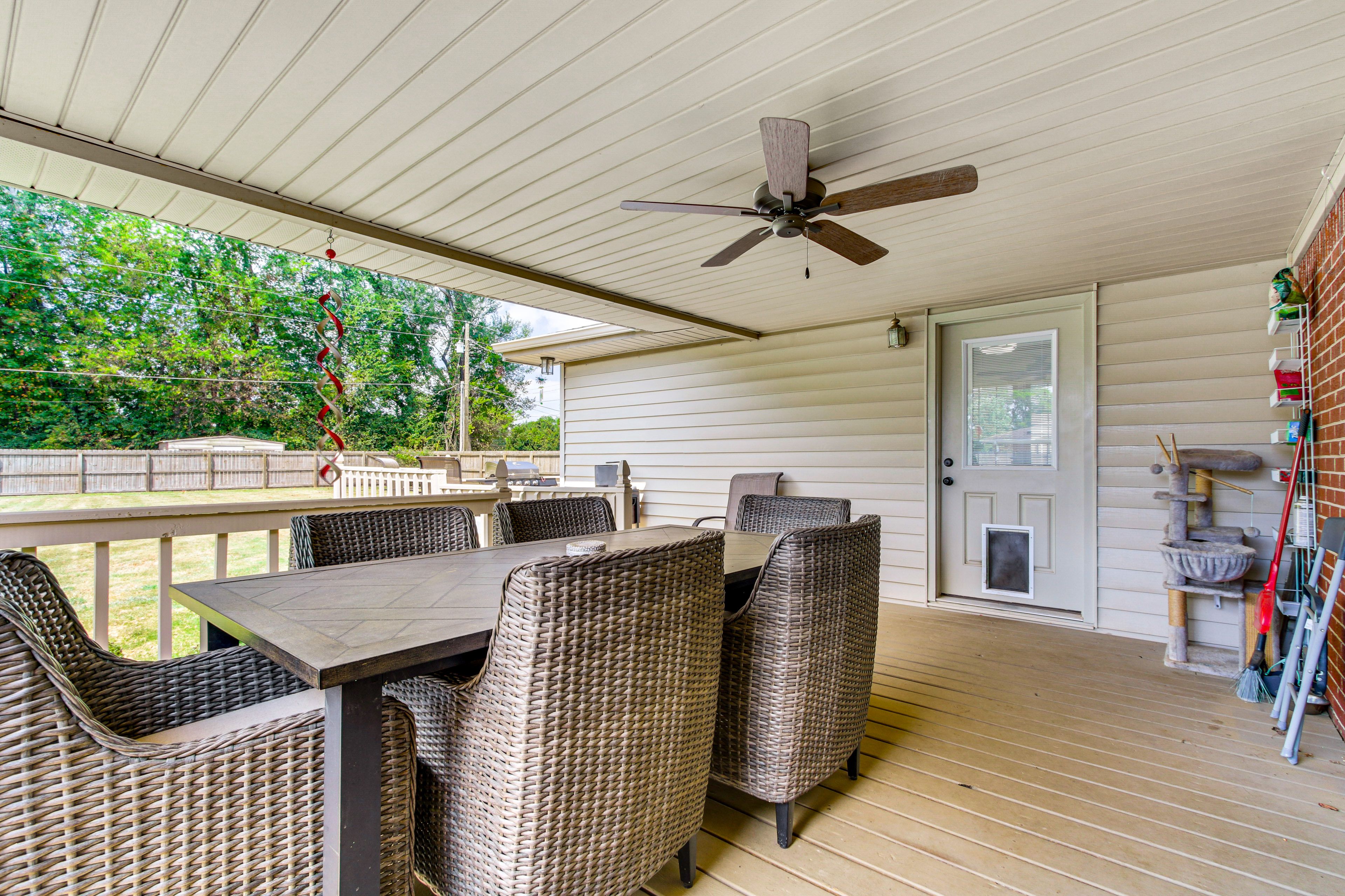 Covered Deck | Gas Grill