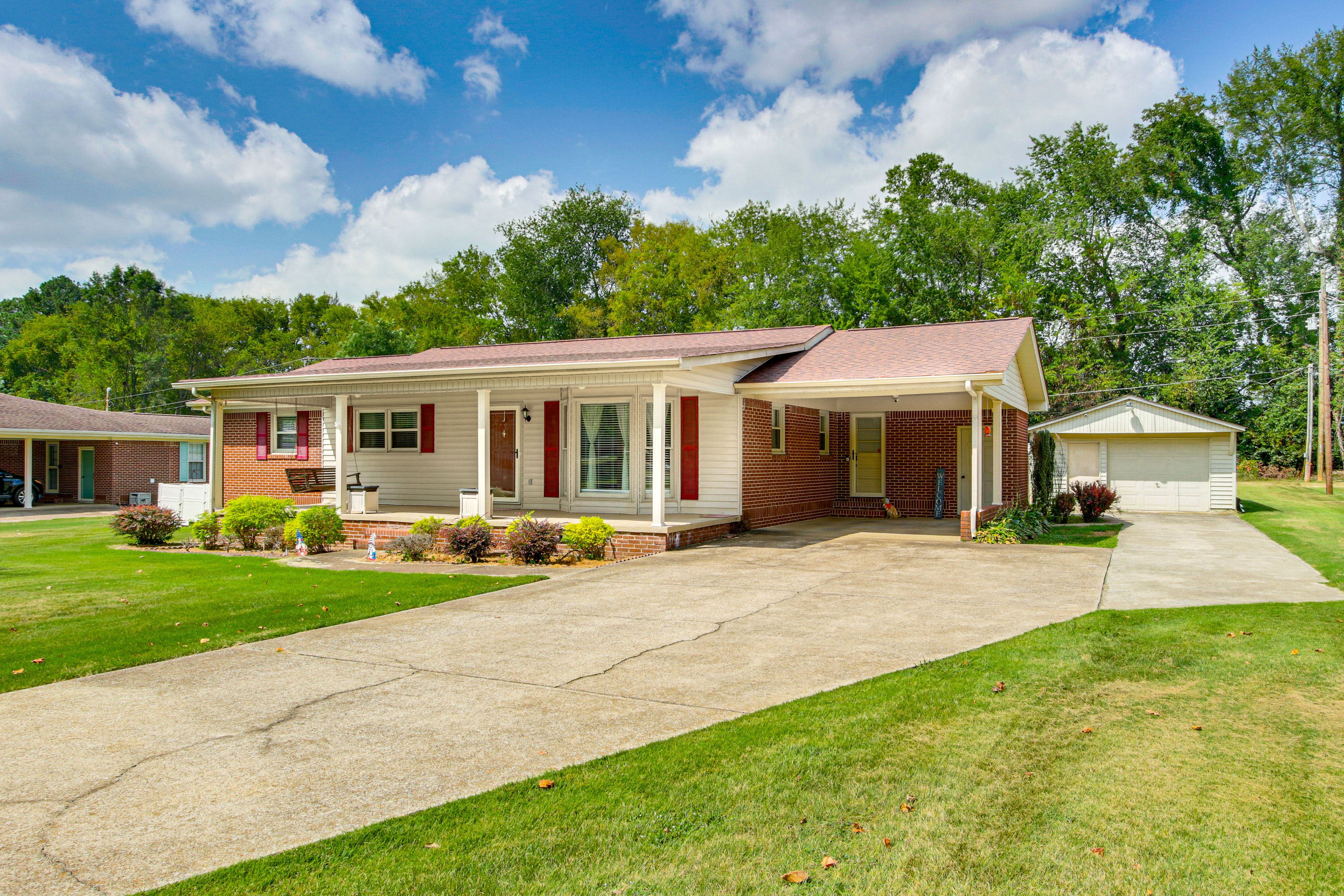 Florence Vacation Rental | 3BR | 1.5BA | Steps Required | 1,730 Sq Ft