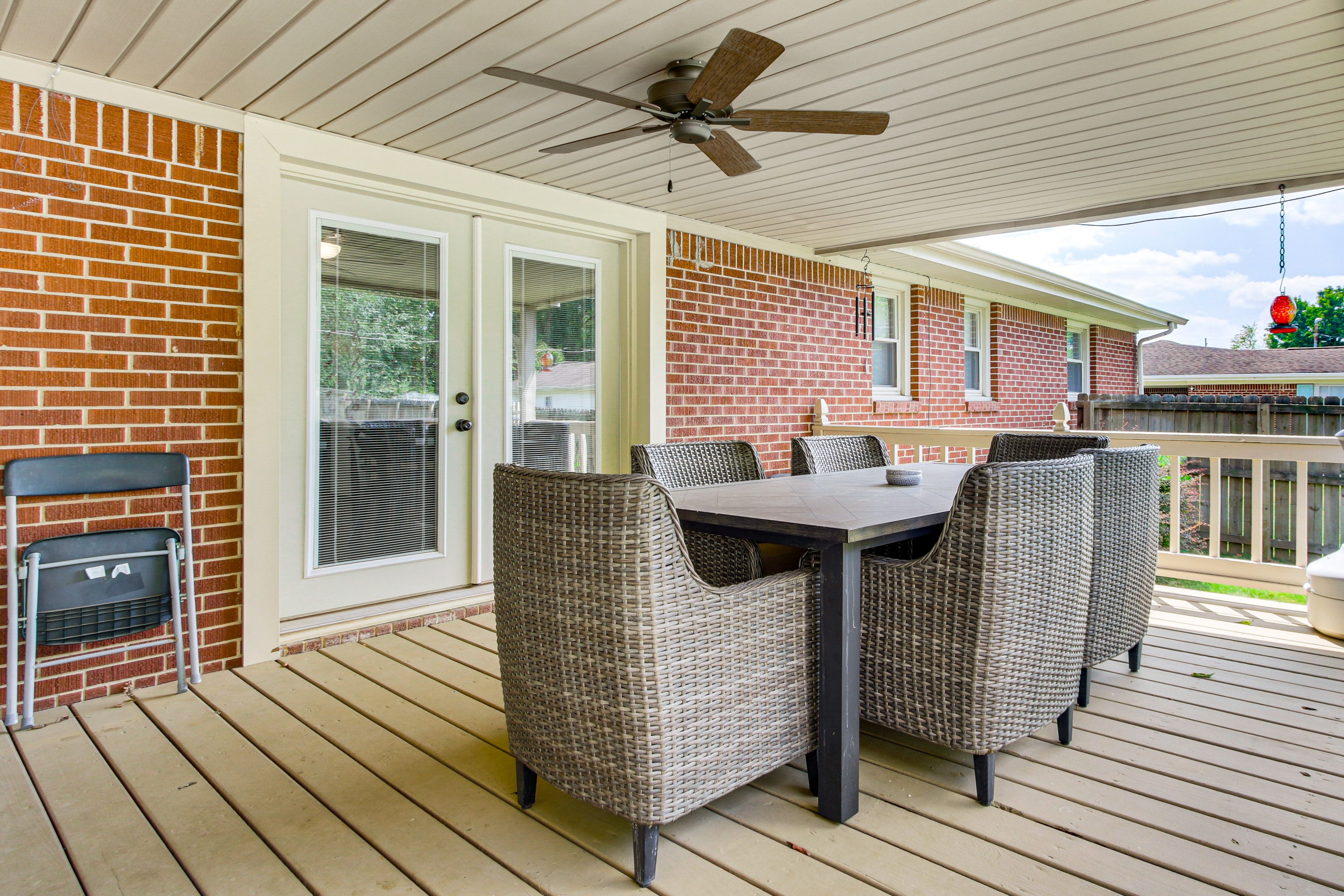 Covered Deck | Outdoor Dining Area