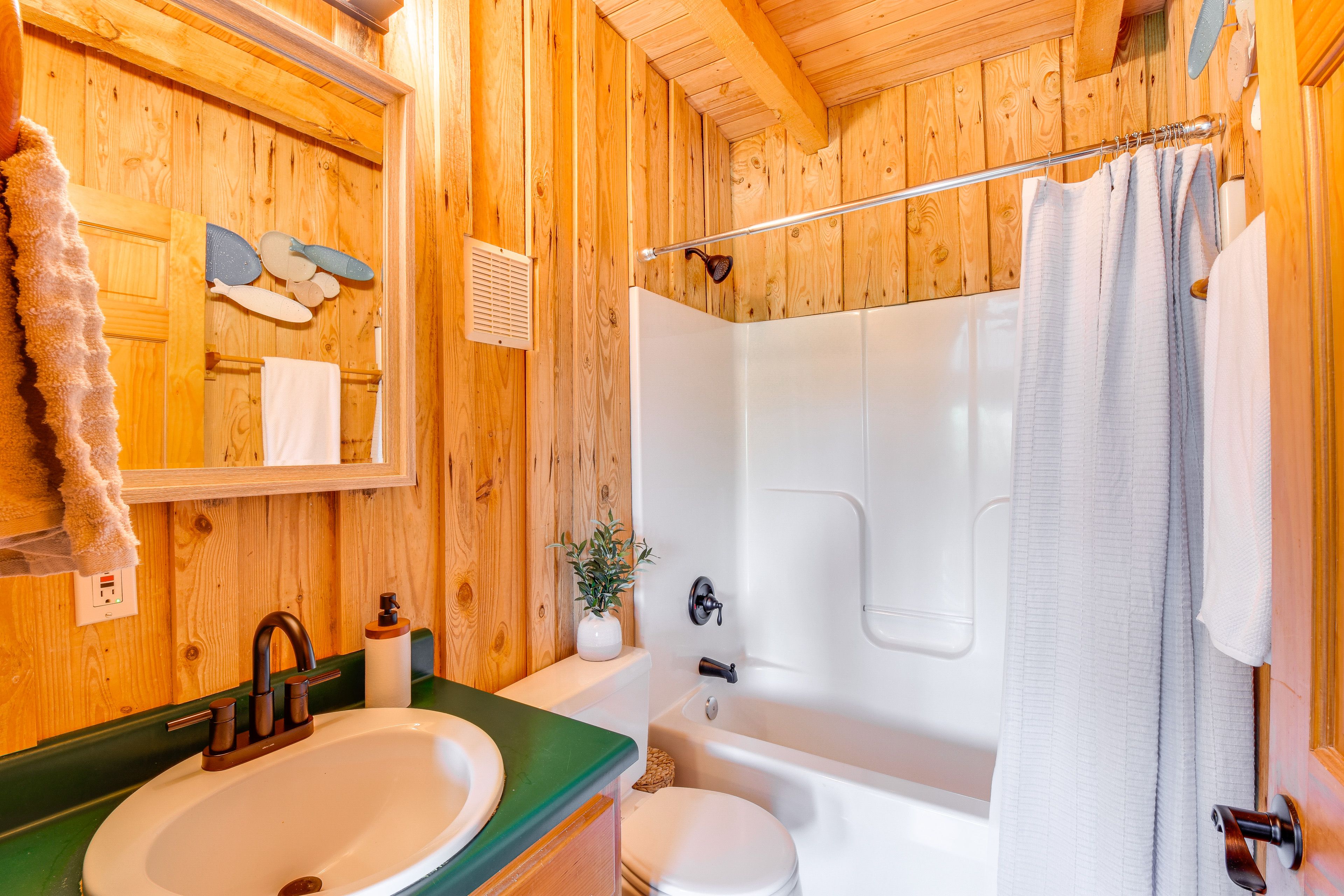 Full Bathroom