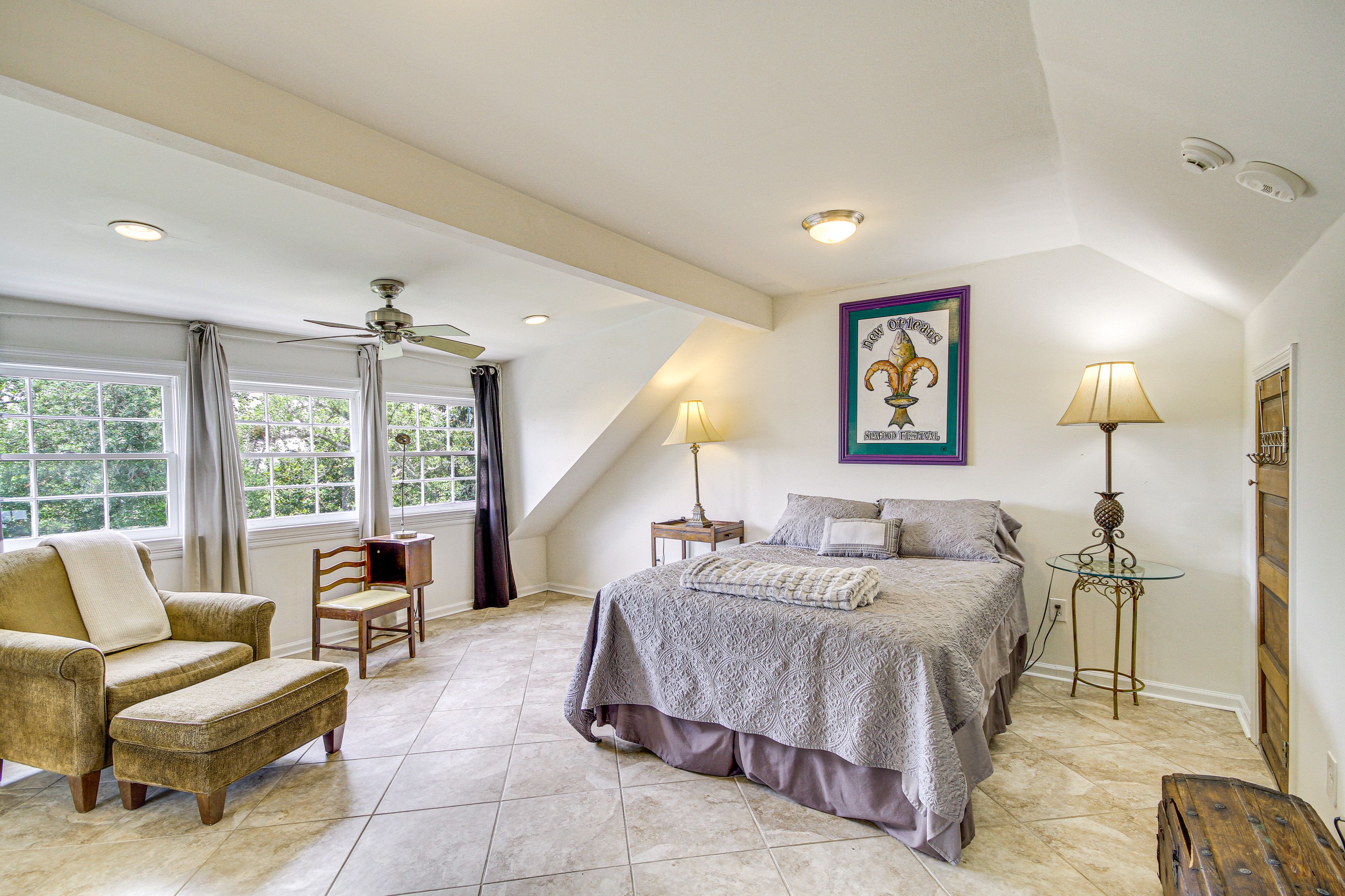 Bedroom 2 | Queen Bed | Queen Sleeper Sofa | 2nd Floor