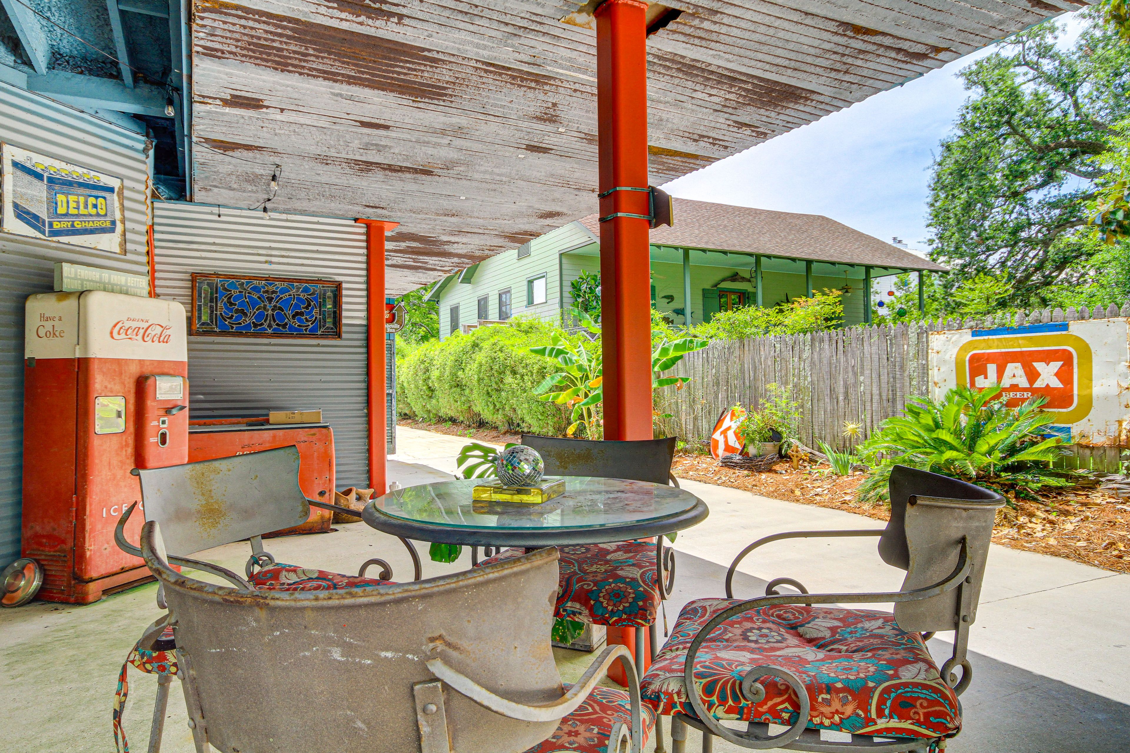 Covered Patio | Outdoor Dining Area