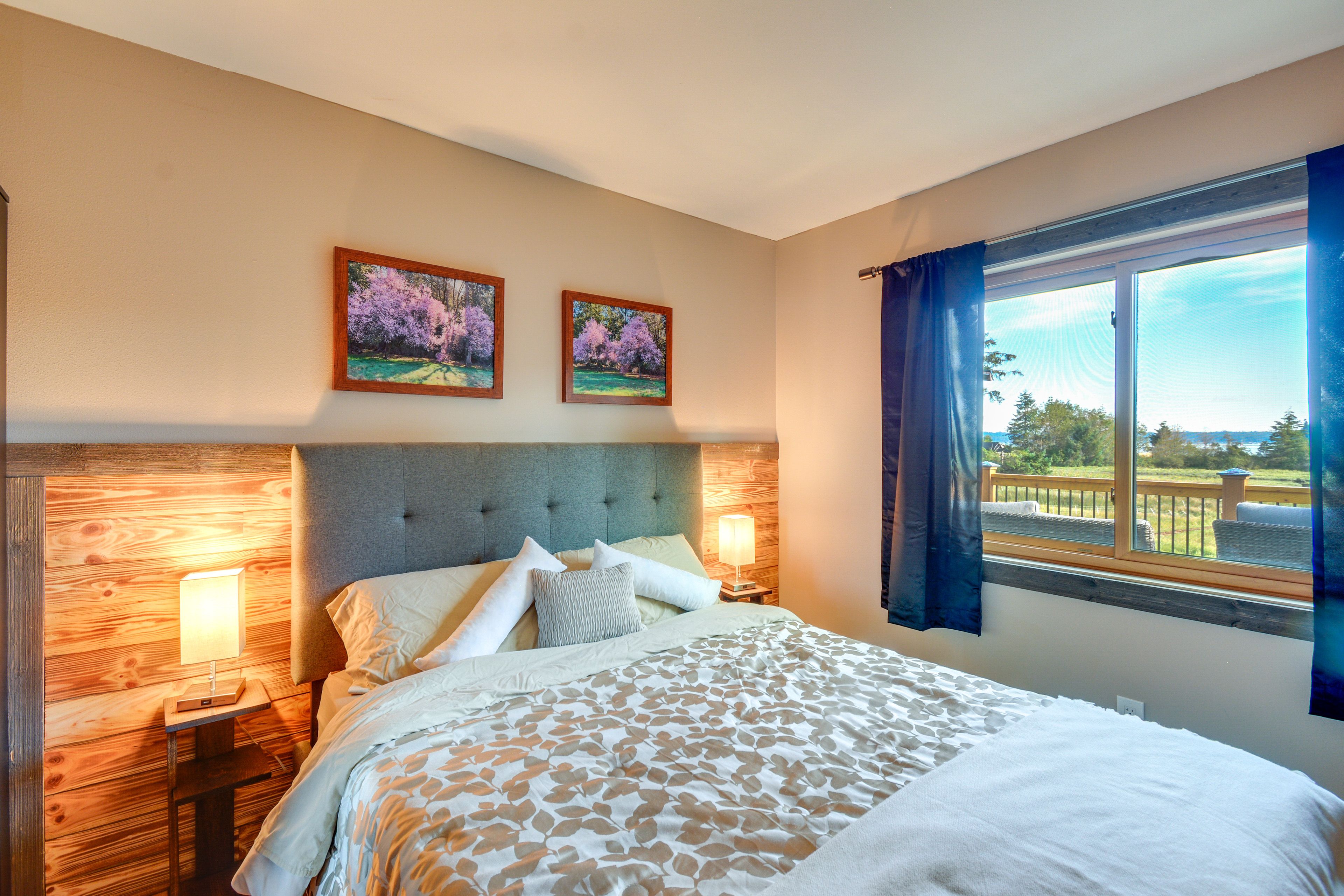 Bedroom 2 | Queen Bed | Main Level