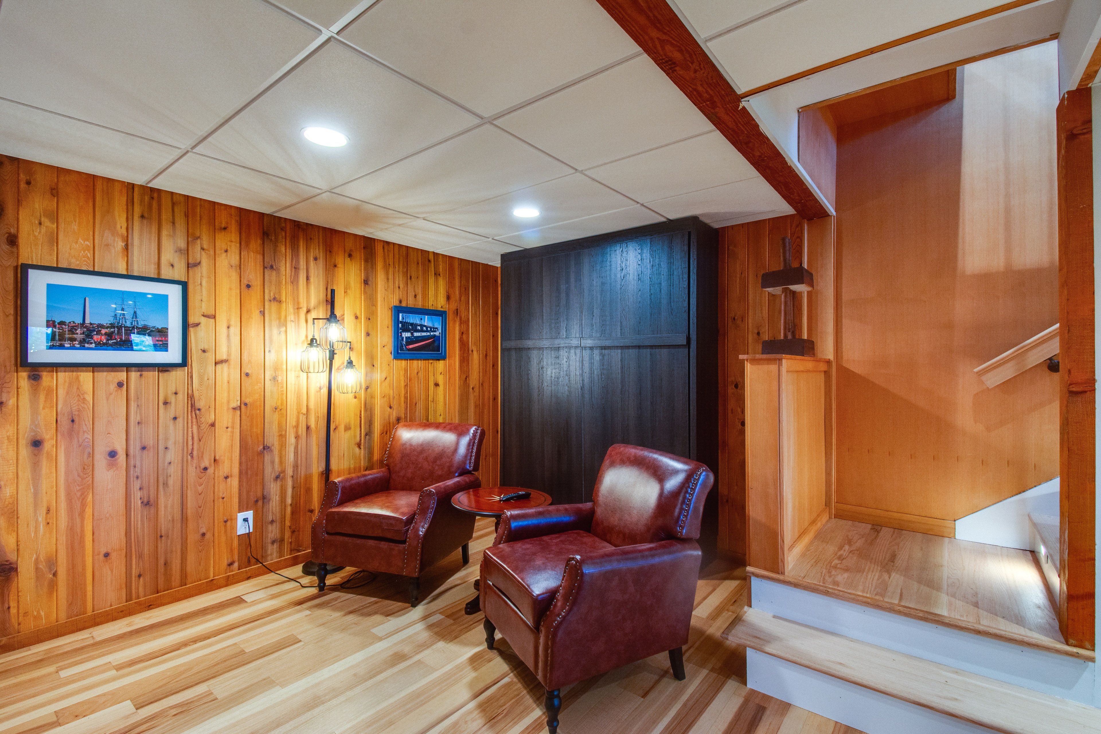 Seating Area | Smart TV | Lower Level