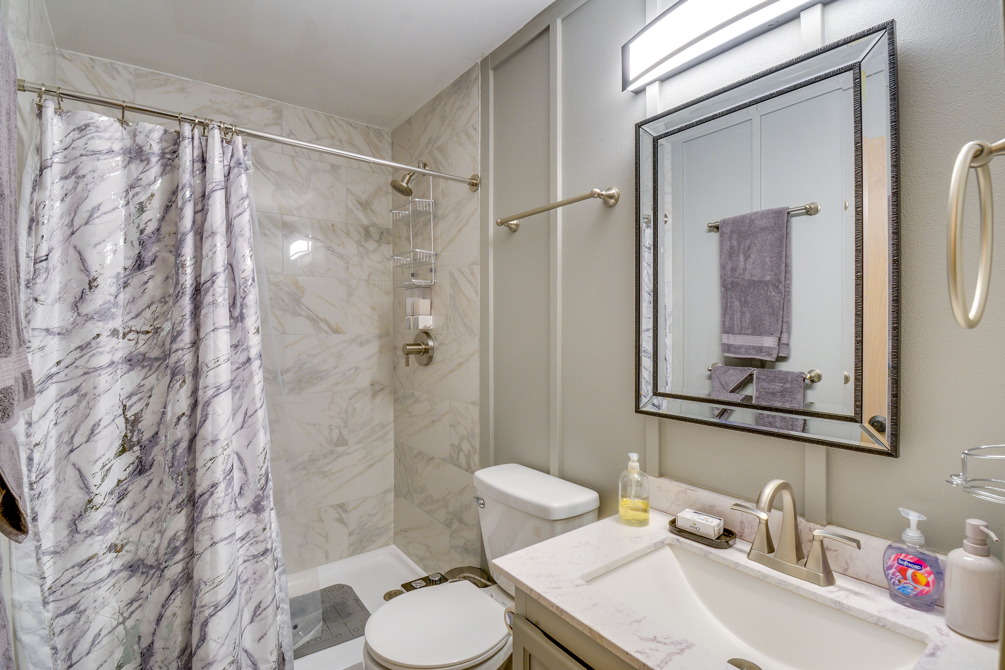 Full Bathroom | Main Level