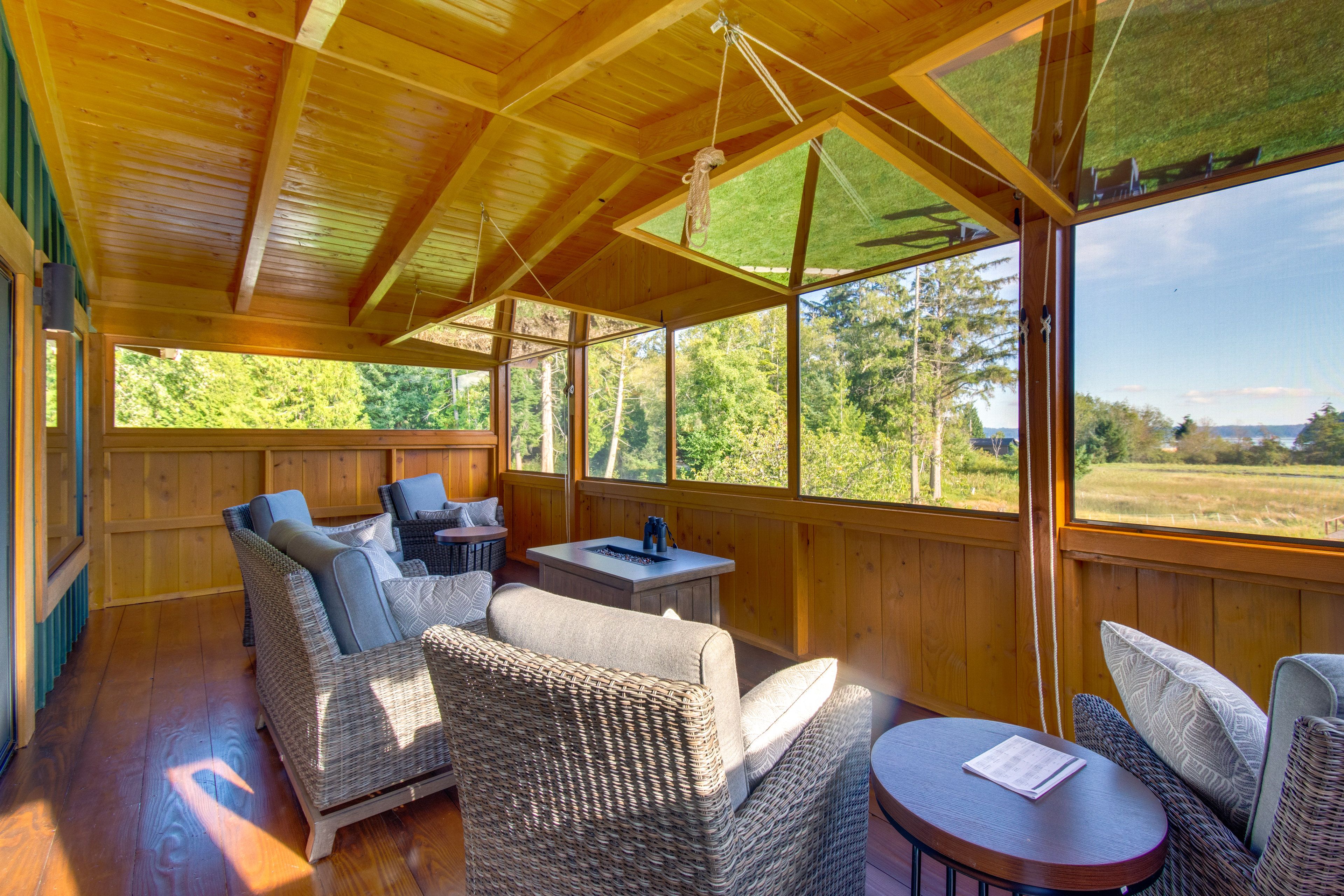 Indoor/Outdoor Porch