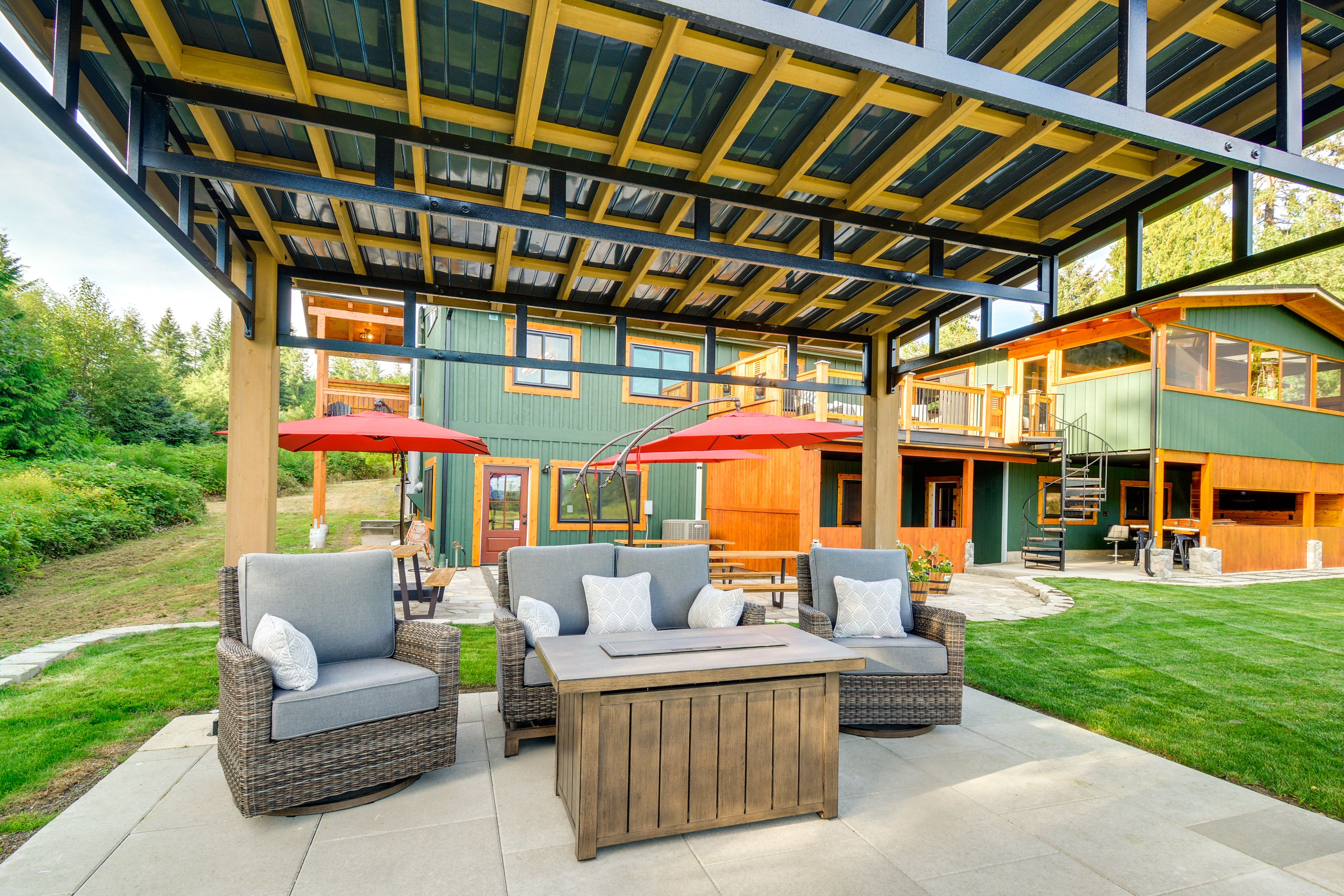 Pavilion w/ Lounge Area
