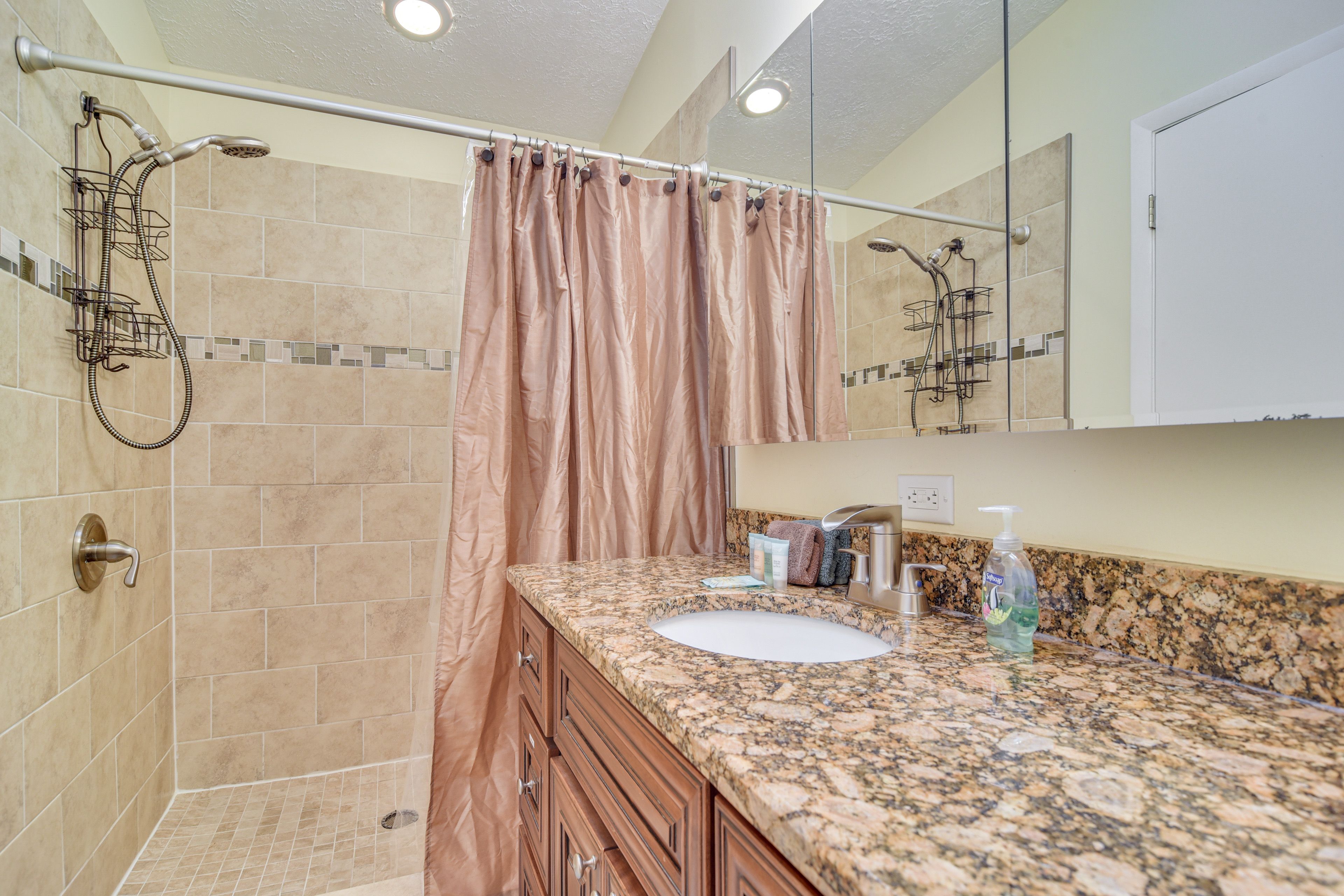 En-Suite Bathroom | Towels | Hair Dryer
