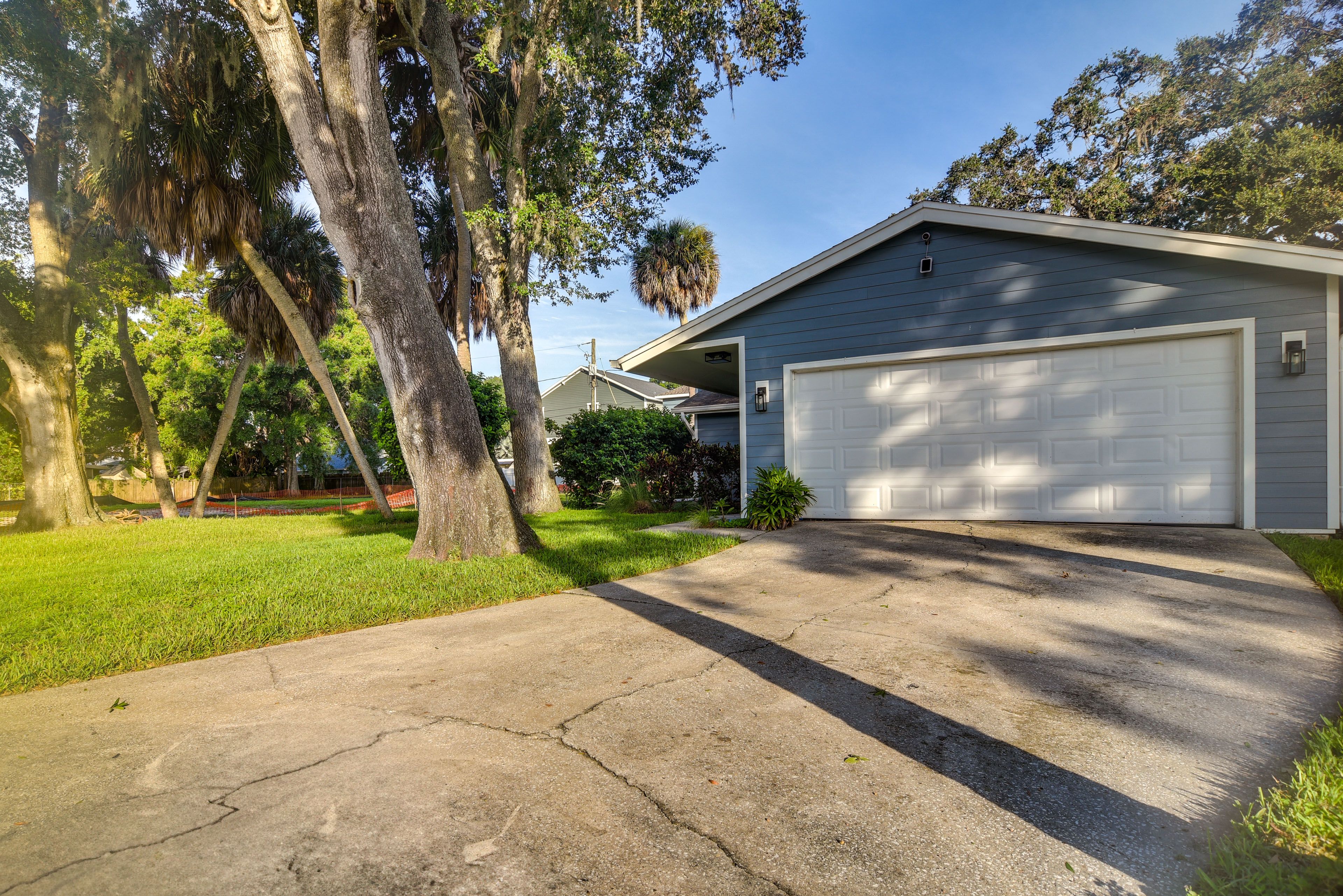 Parking | Driveway (3 Vehicles)