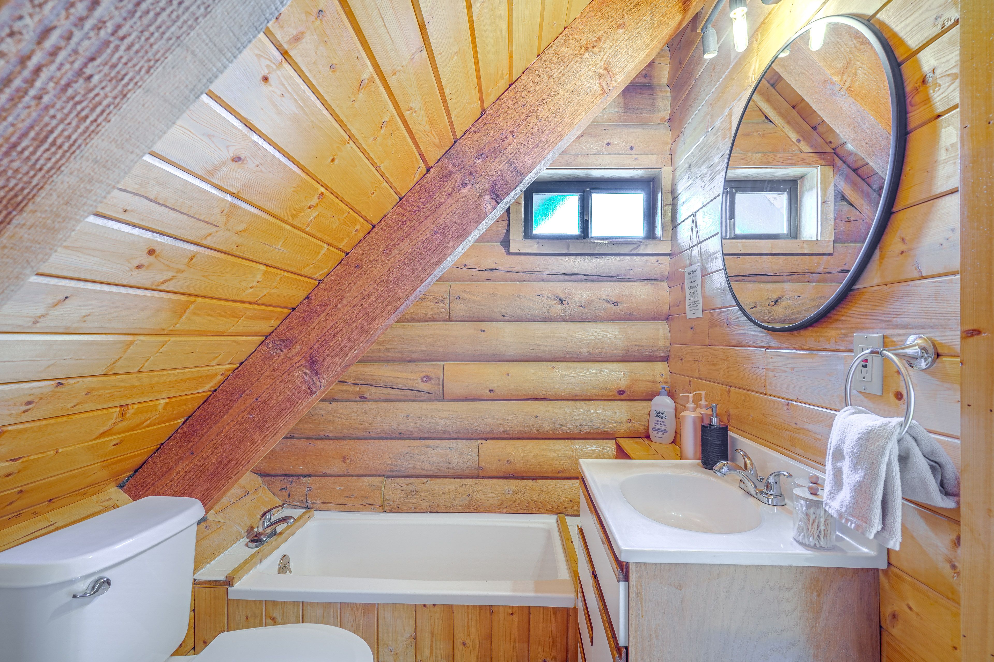 En-Suite Bathroom | 2nd Floor