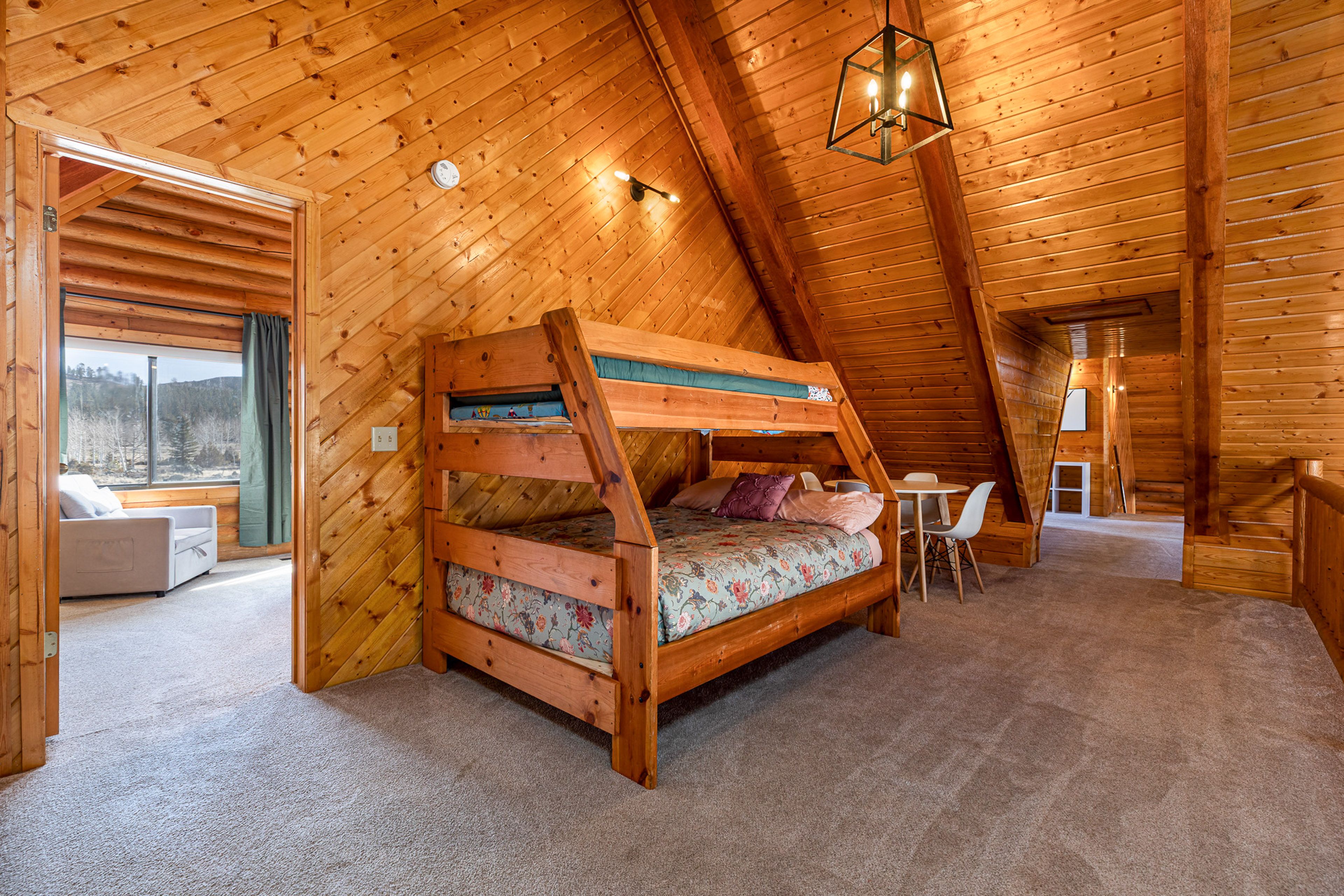 Loft | 2nd Floor | Twin/Full Bunk Bed