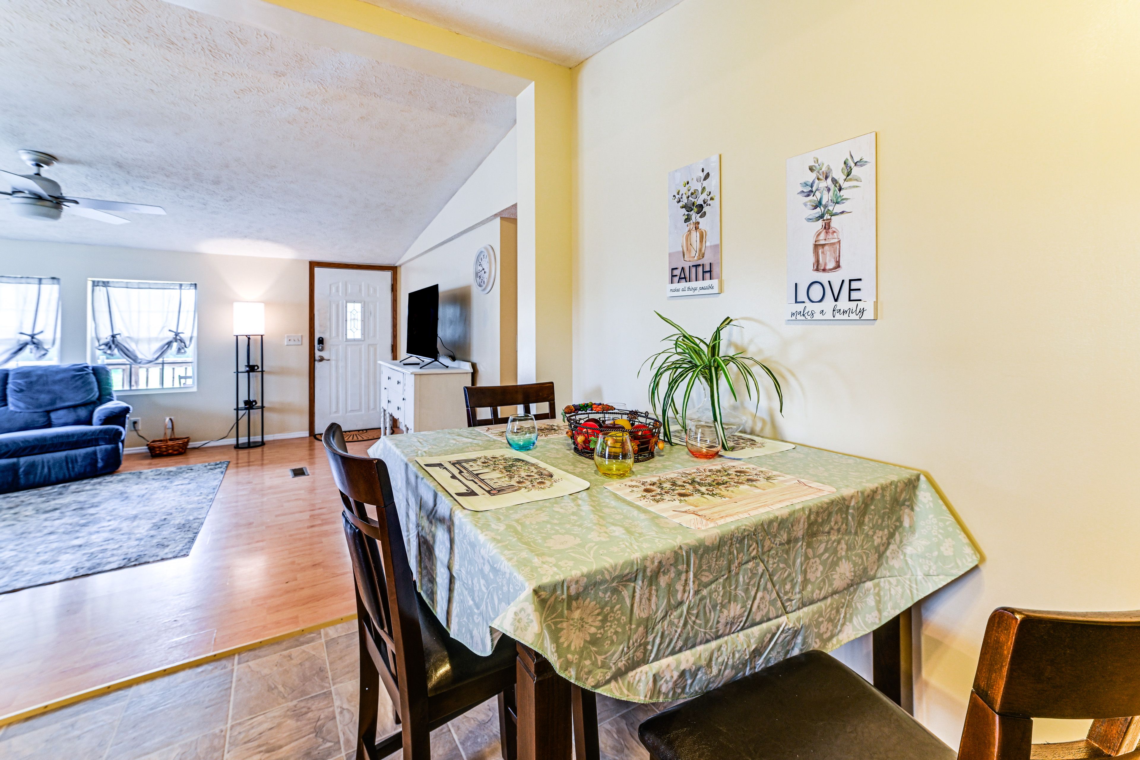 Dining Area | Open Floor Plan