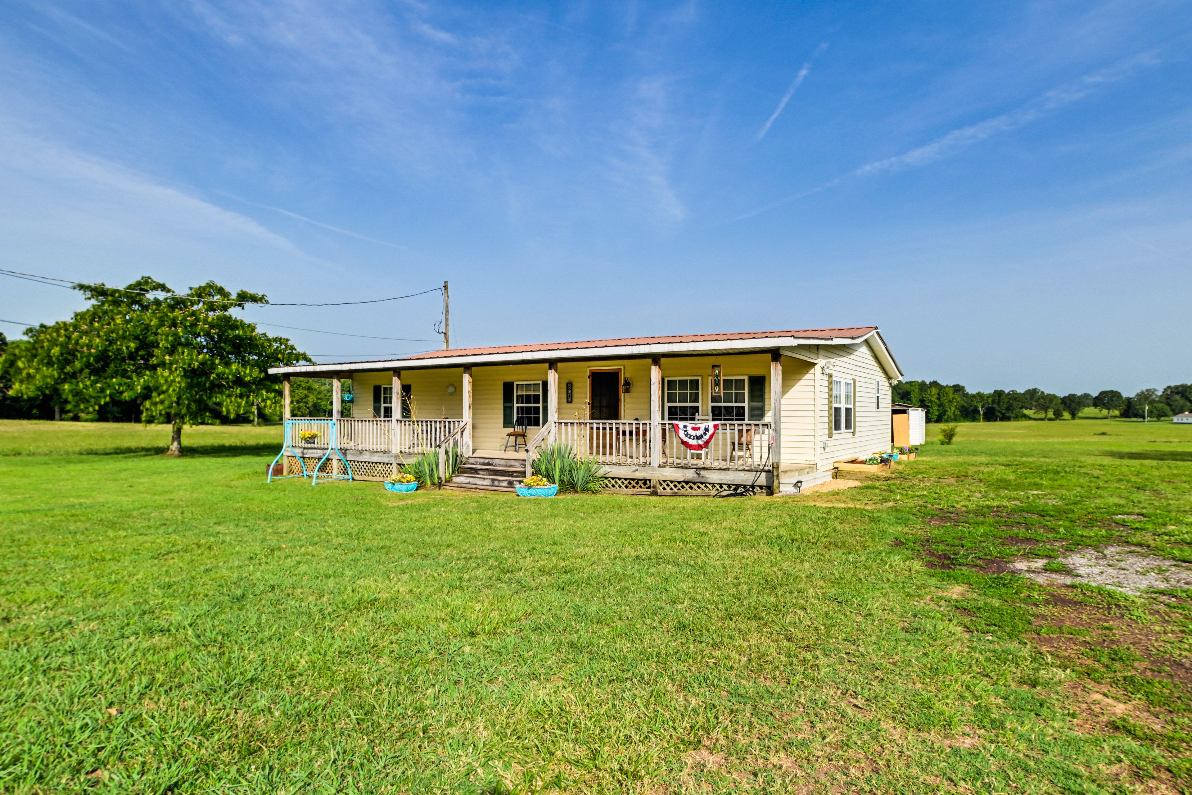 Parking | Driveway (3 Vehicles) | RV/Trailer Parking