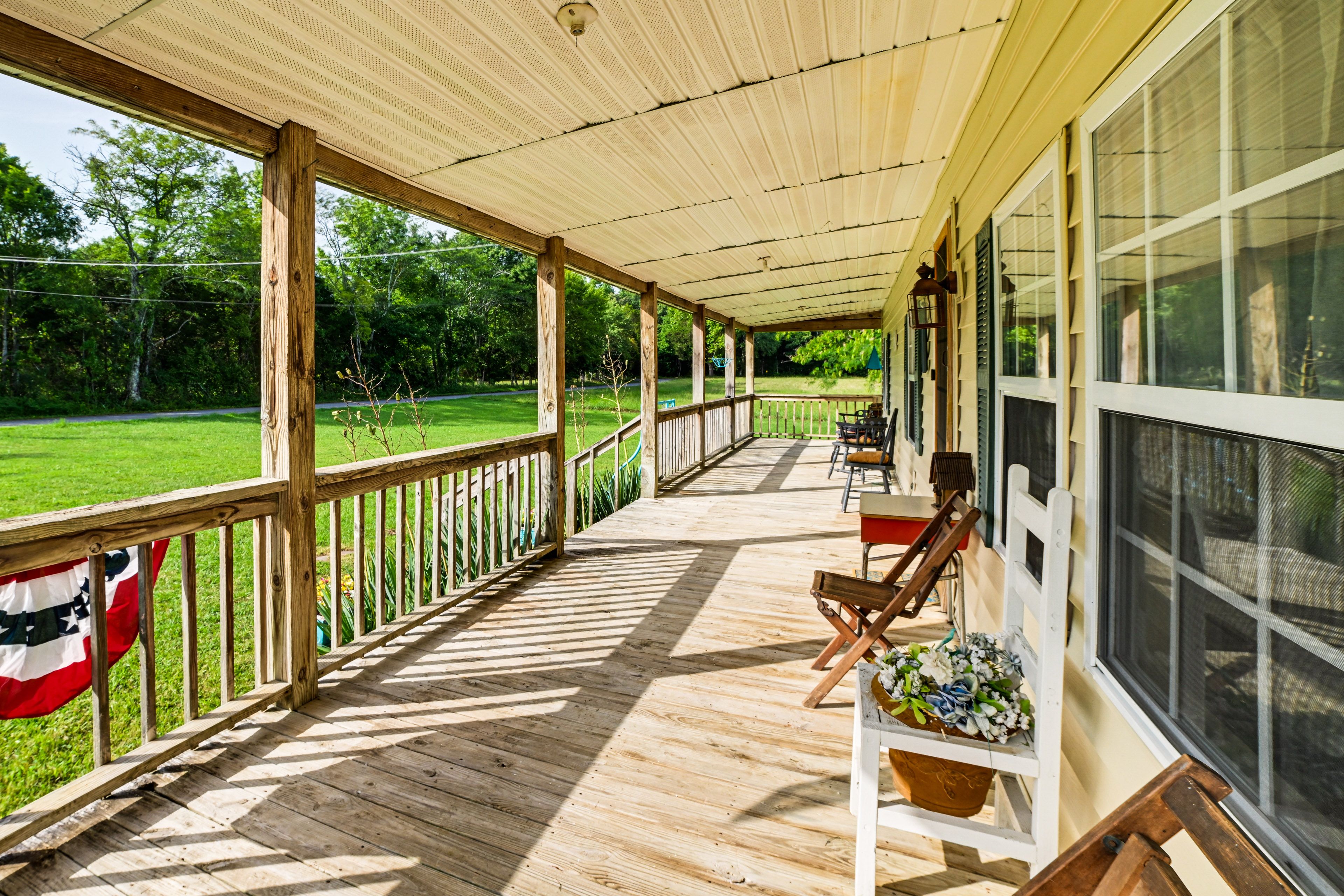 Front Porch | Outdoor Seating