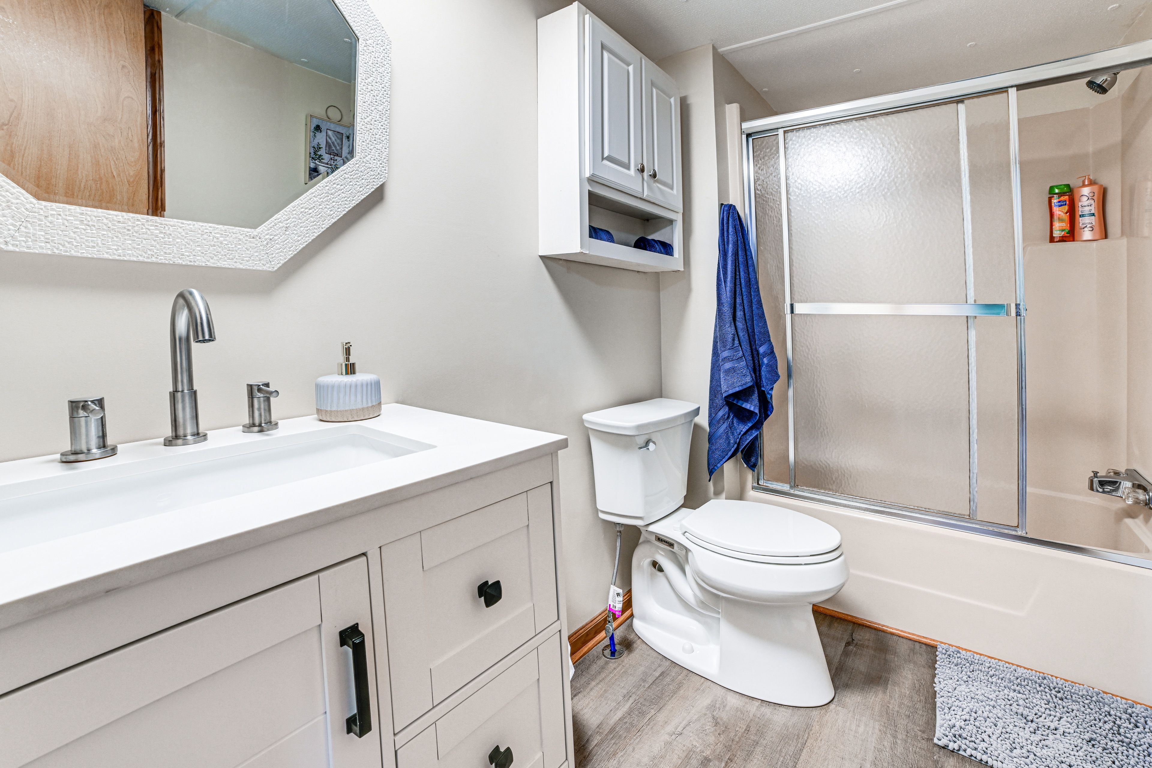 En-Suite Bathroom | Towels Provided