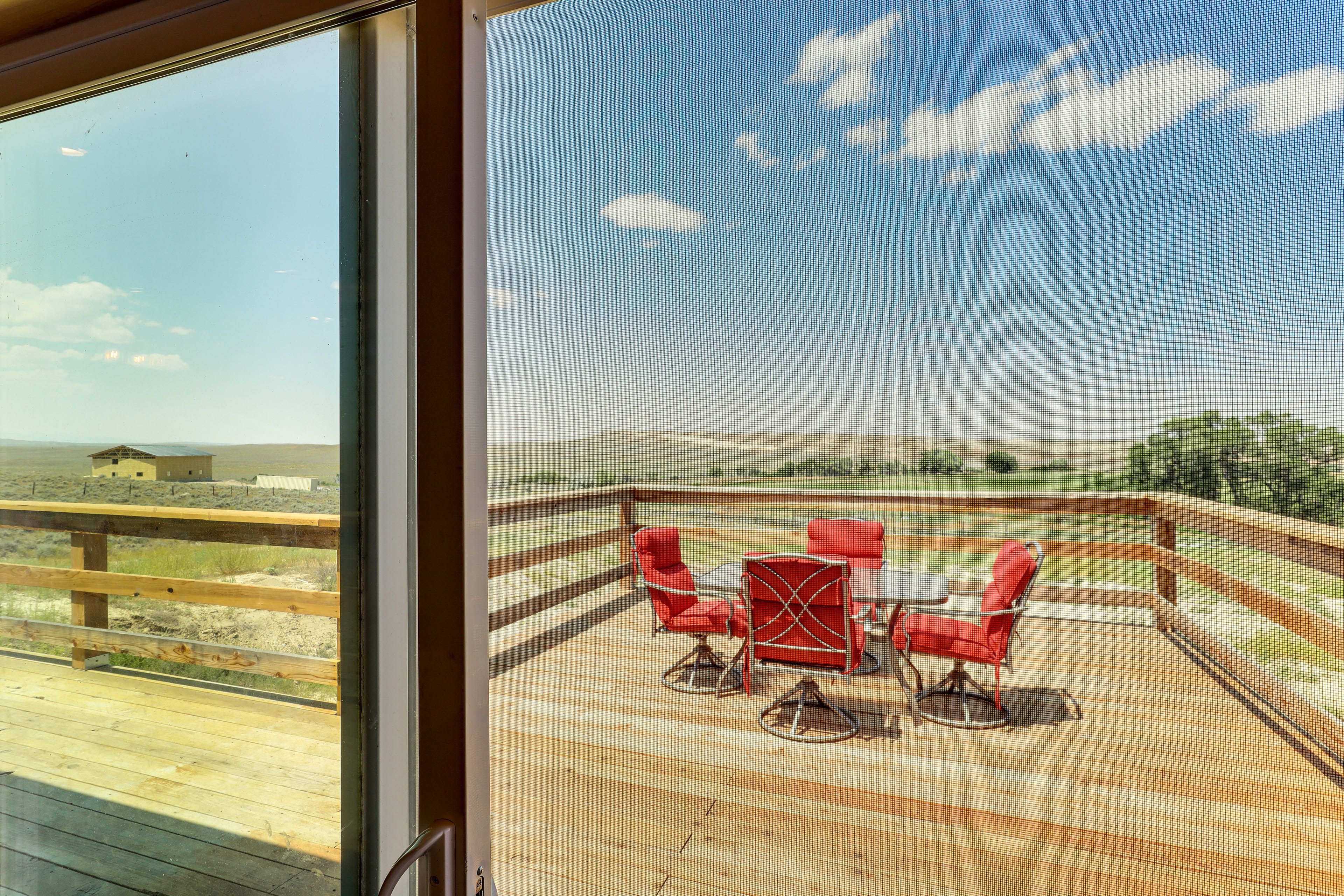 Private Deck | Outdoor Dining Area