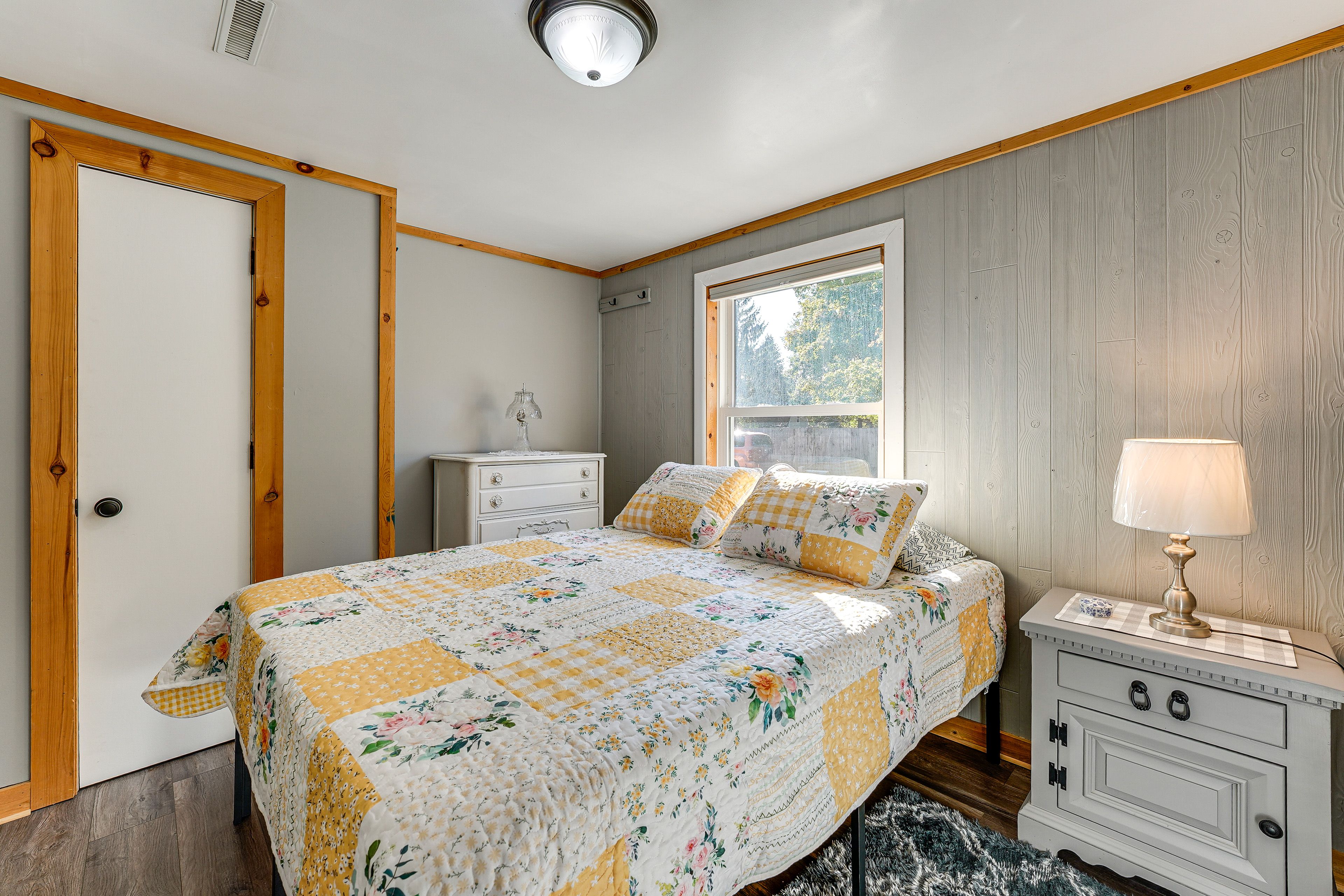 Bedroom 2 | Queen Bed | Linens Provided