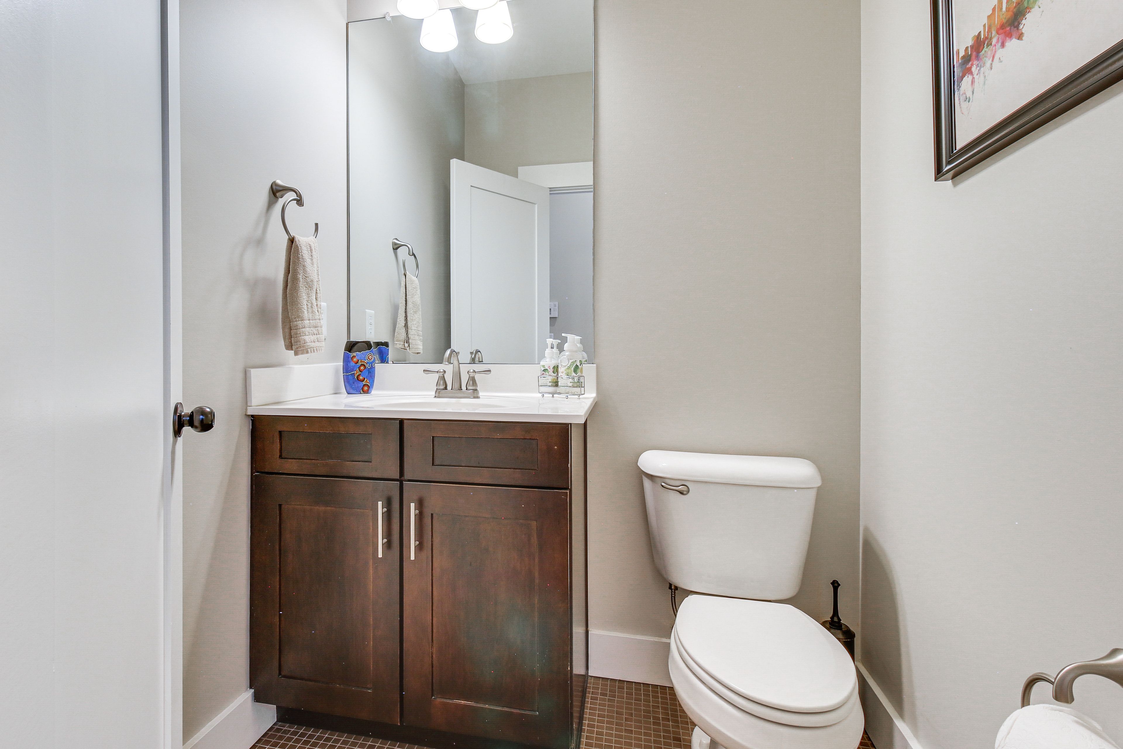 Half Bathroom | 2nd Floor