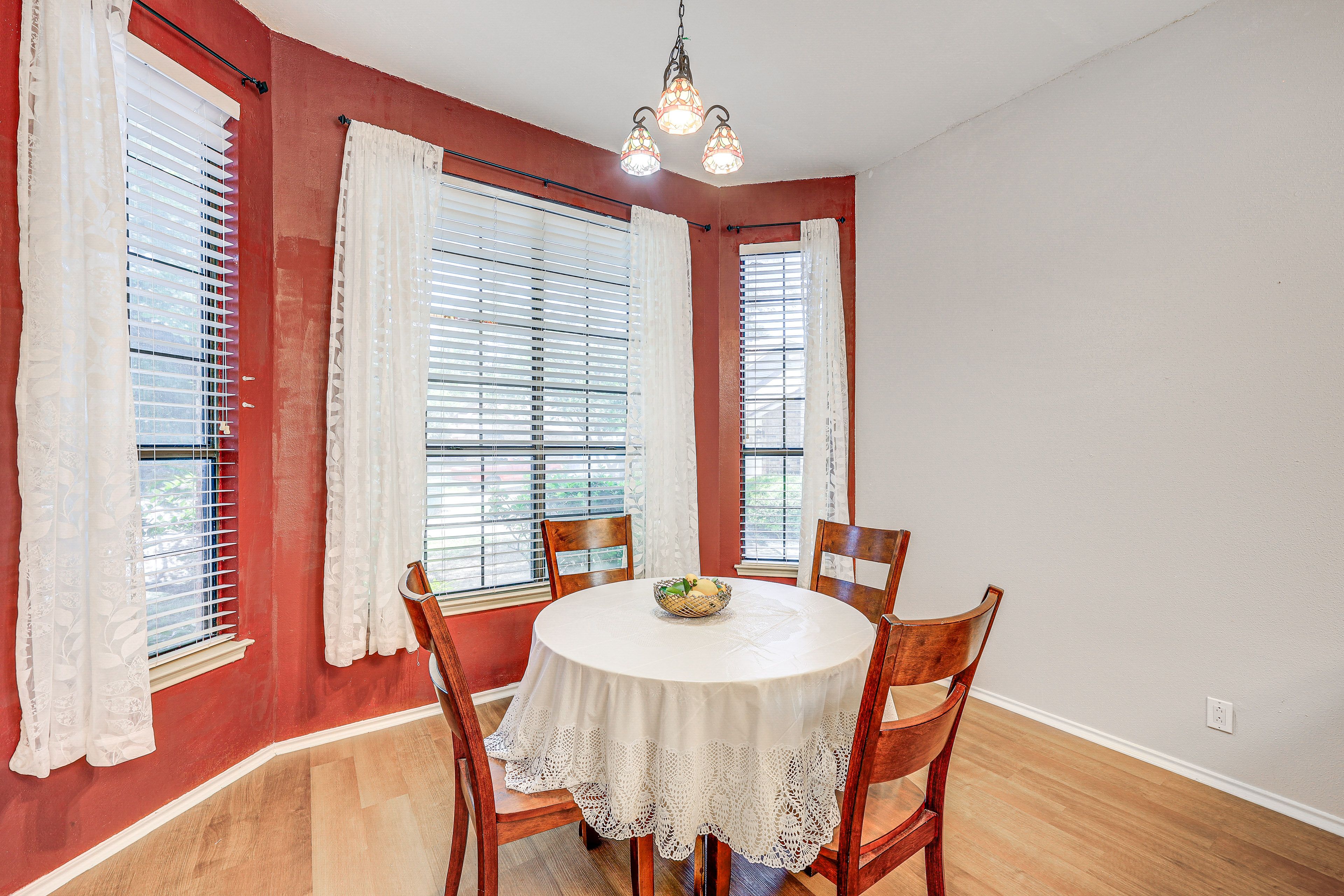 Breakfast Nook | 1st Floor