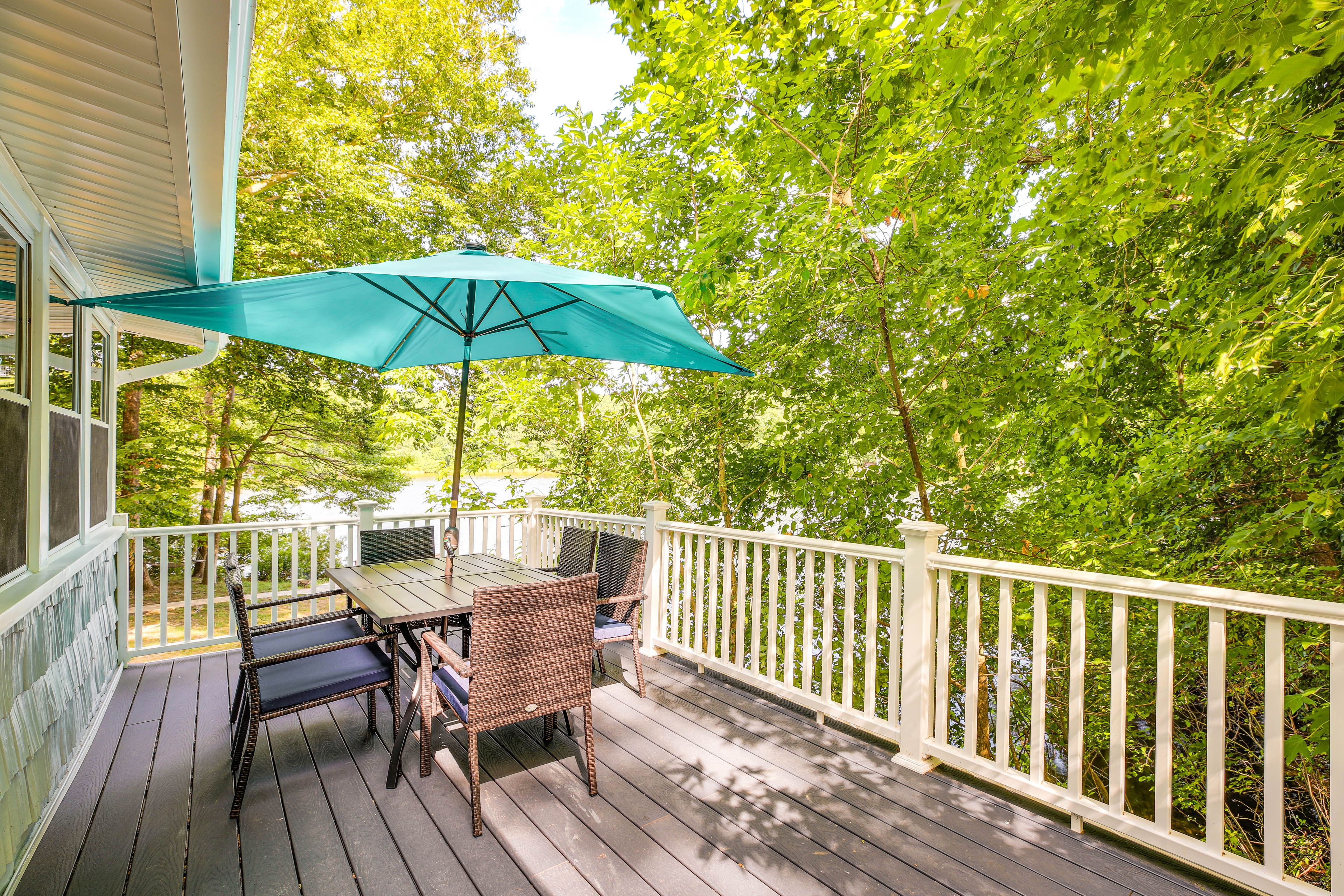 Deck | Dining Area | String Lights | Lake View