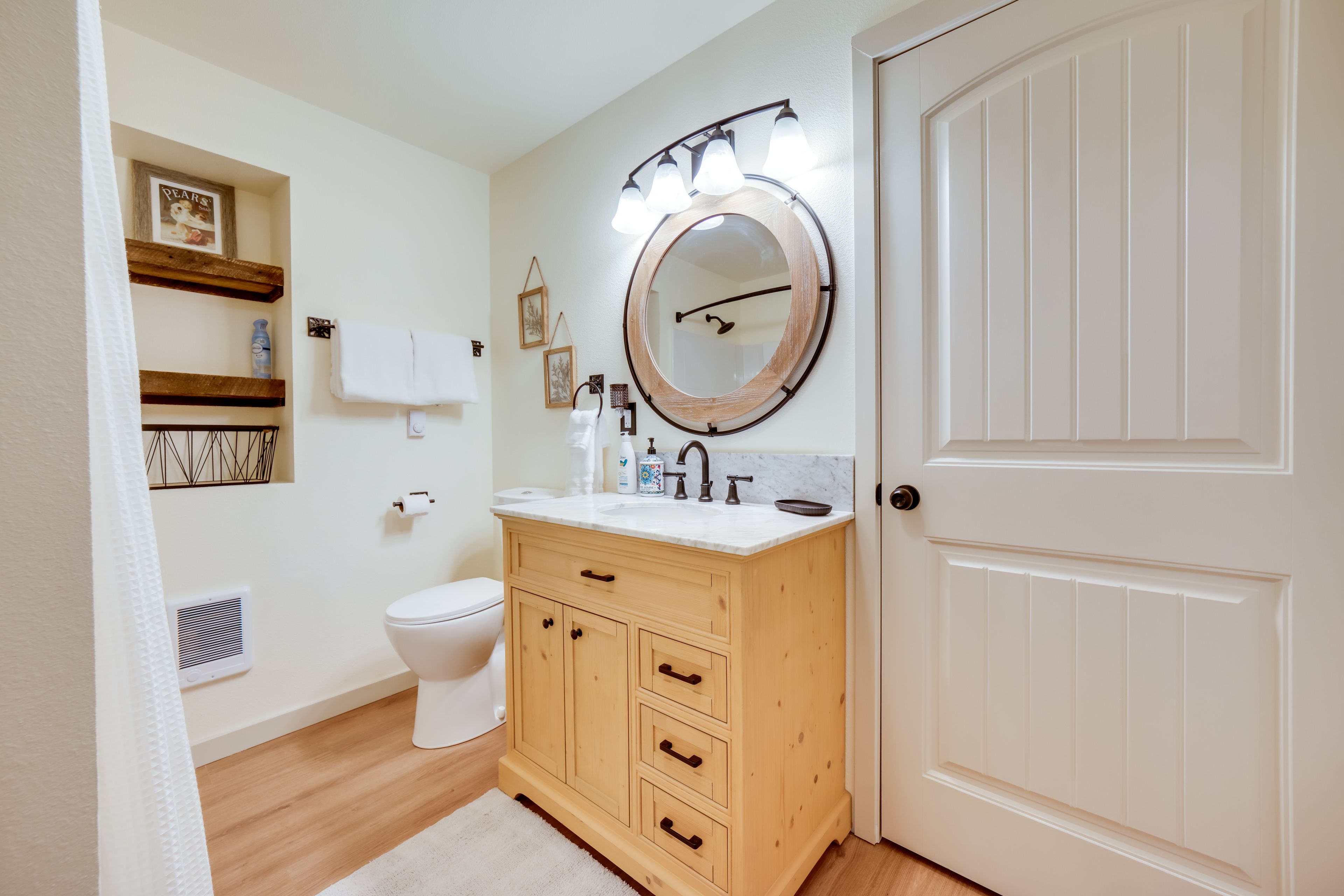 En-Suite Bathroom | Complimentary Toiletries