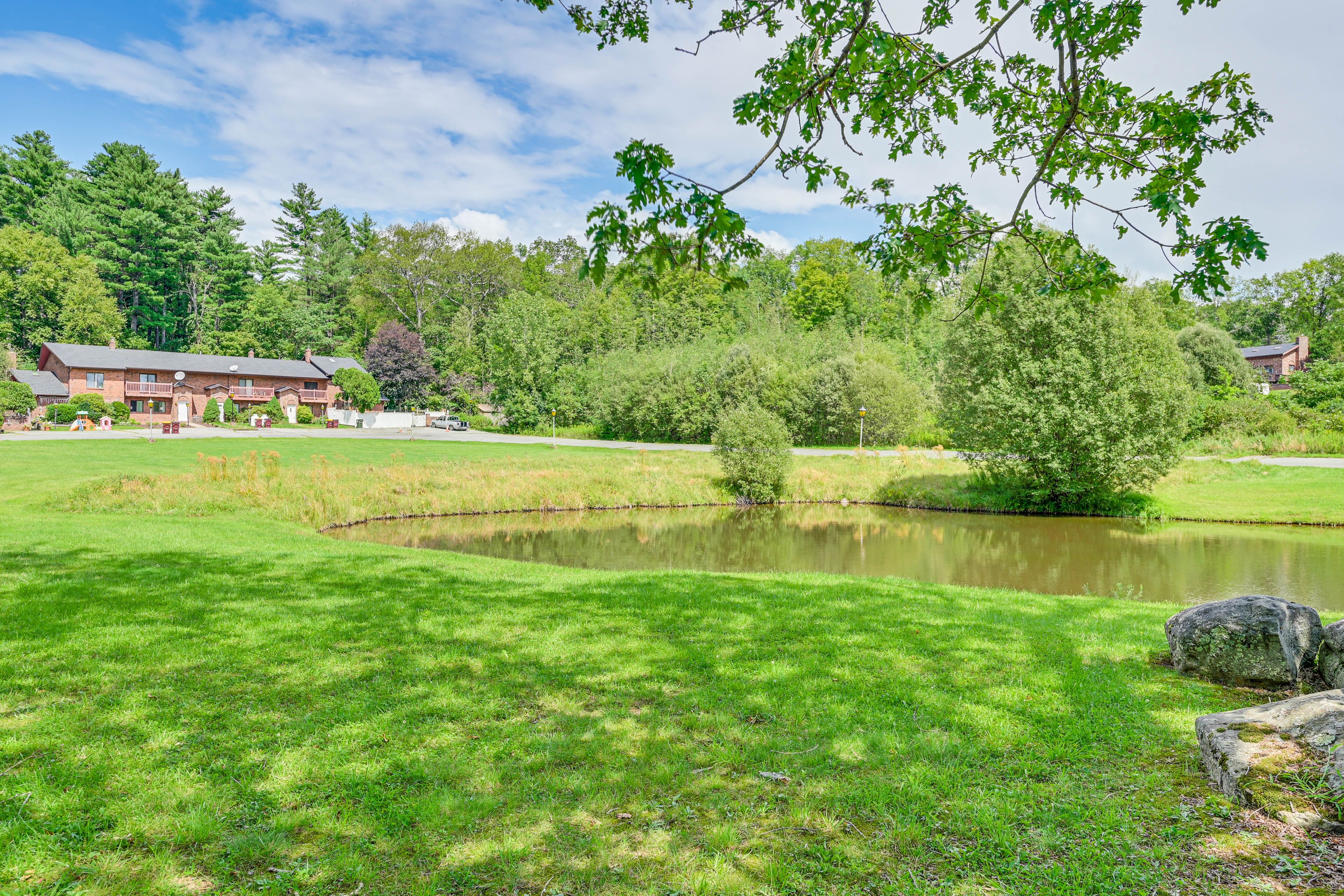 On-Site Pond | Self Check-In | 6 Mi to Downtown Catskill