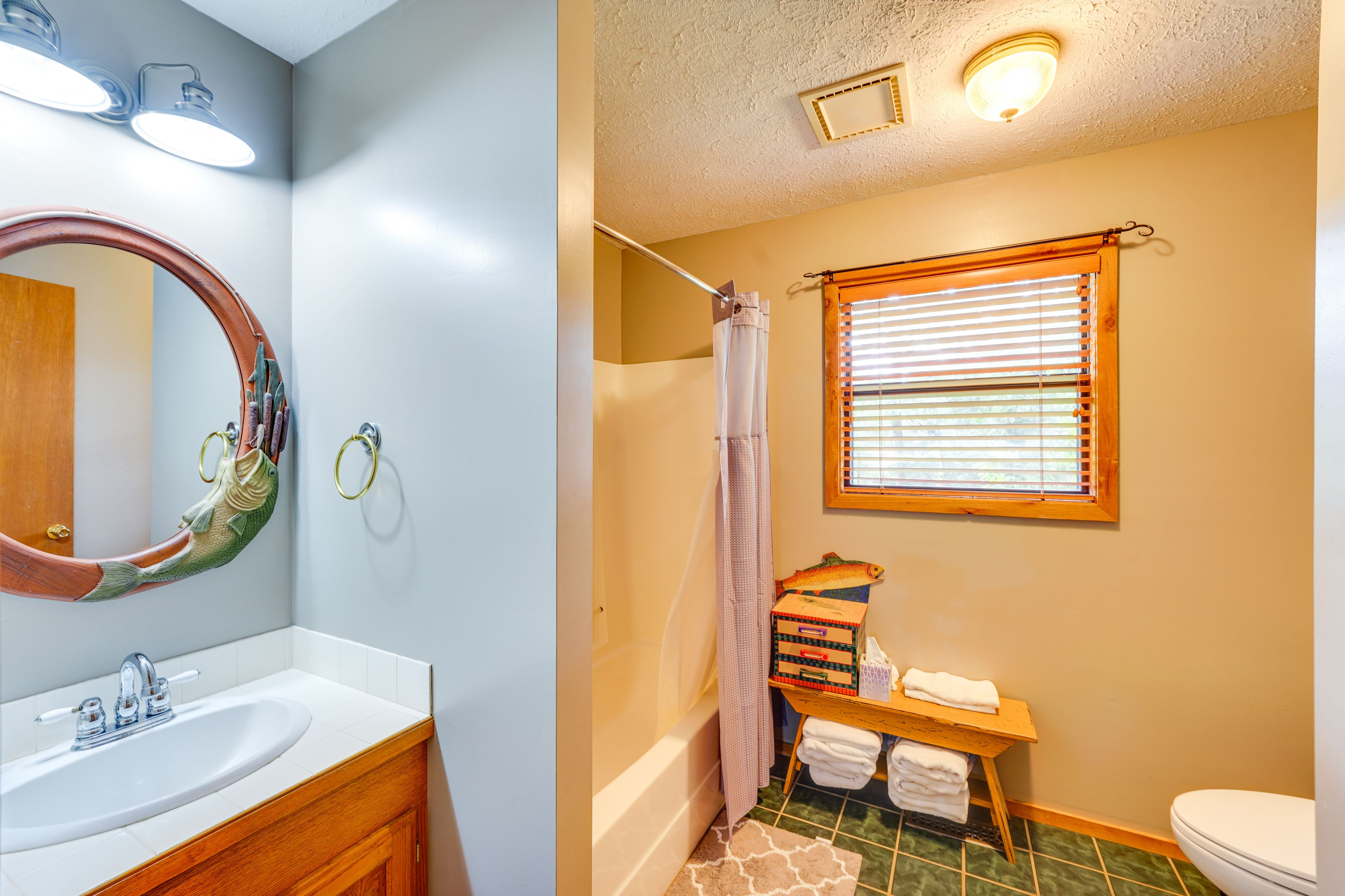 Full Bathroom