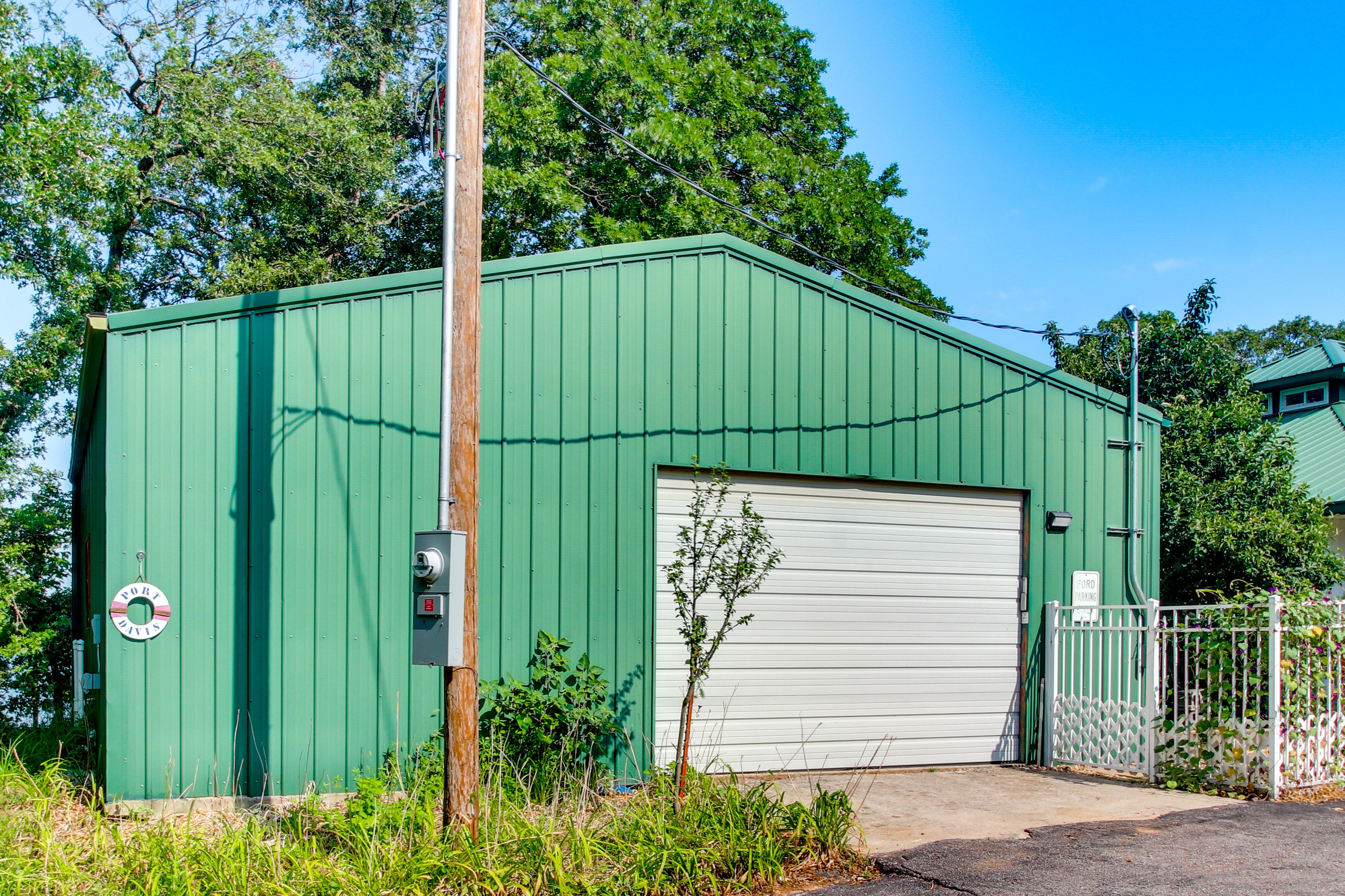 Parking | Driveway (3 Vehicles) | Carport (1 Vehicle, Upon Request)
