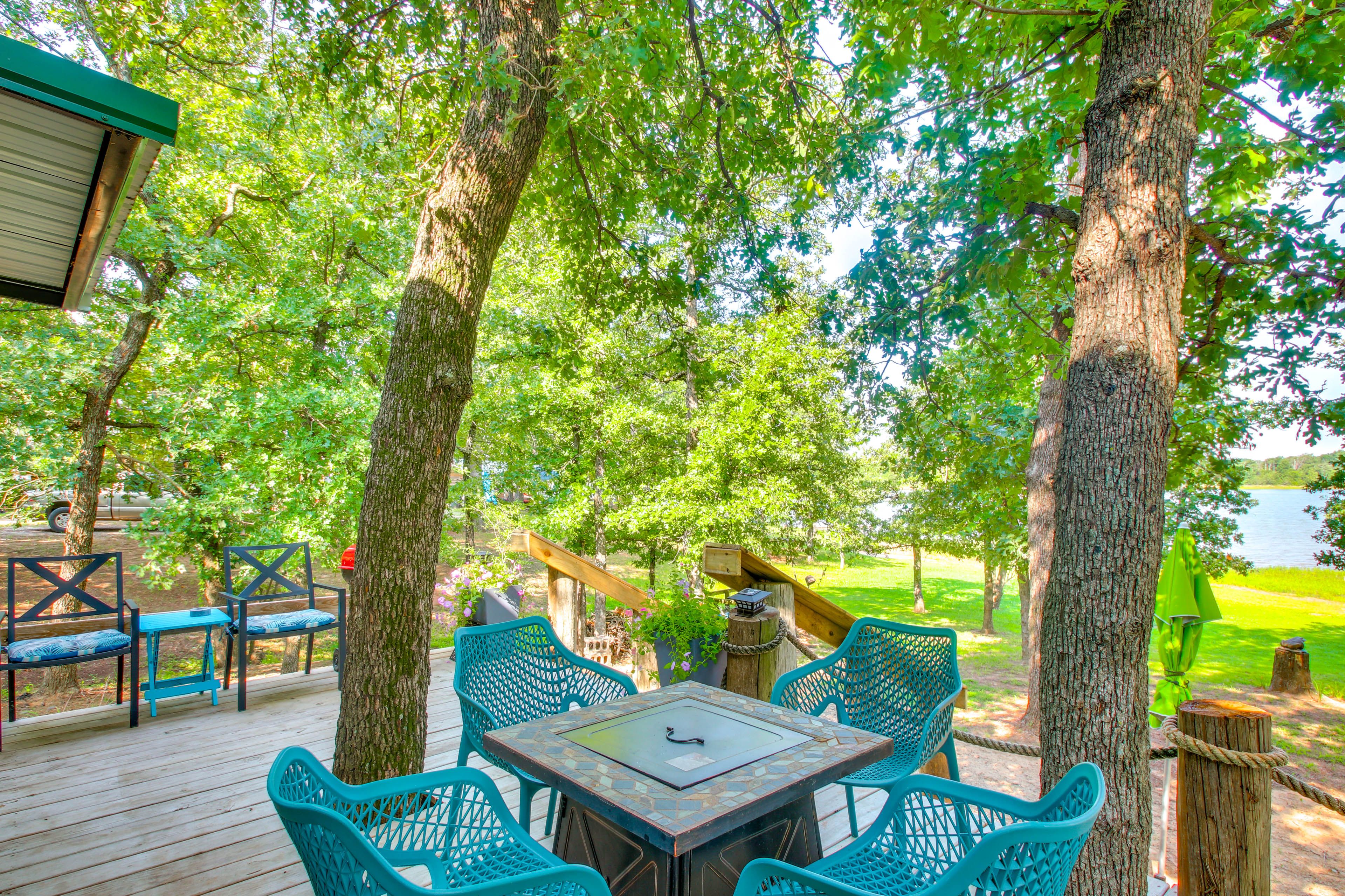 Shawnee Vacation Rental | 1BR | 1BA | 600 Sq Ft | Stairs Required