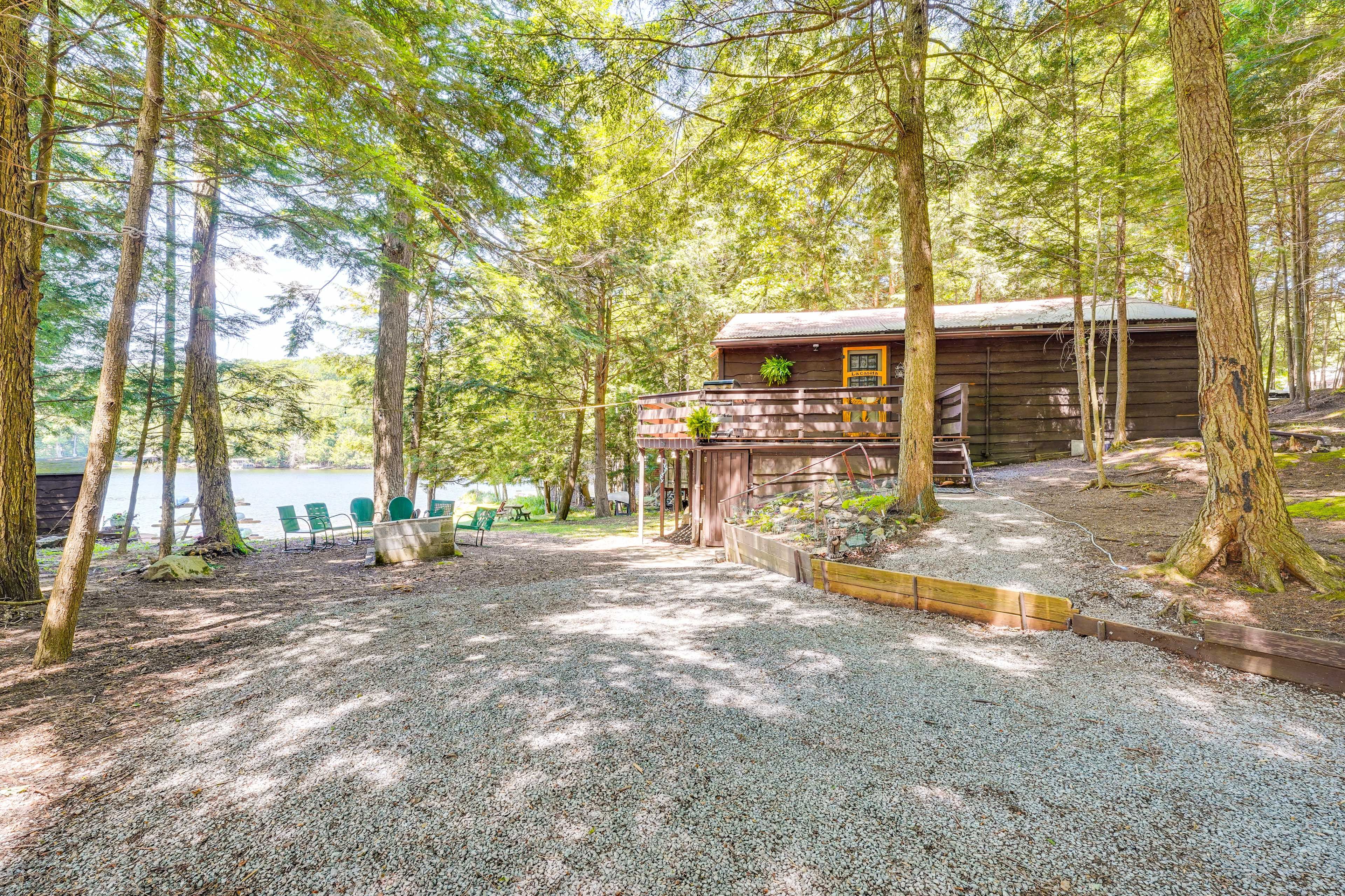 Cabin Exterior | Parking | Driveway (3 Vehicles)
