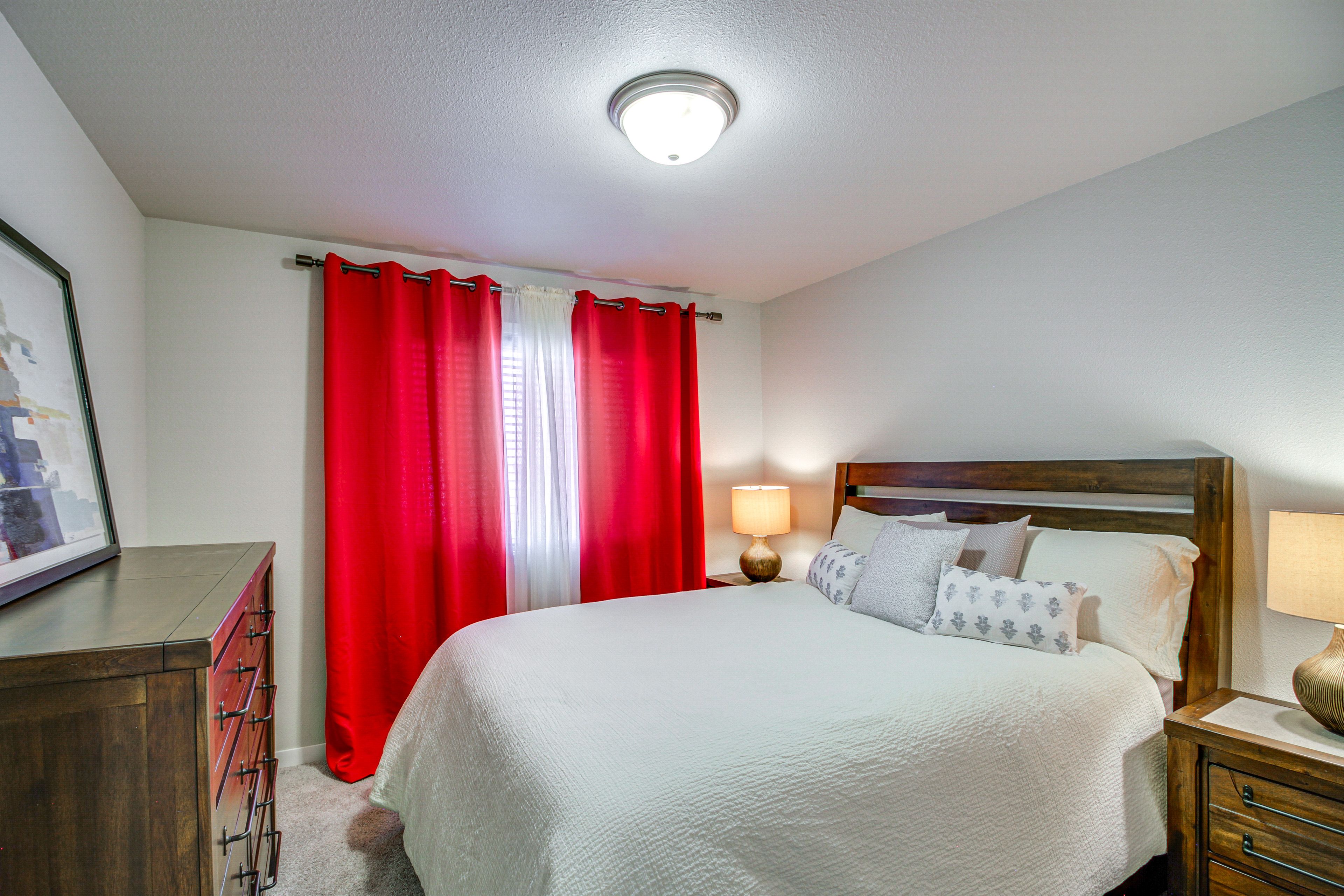 Bedroom 2 | Queen Bed | 2nd Floor