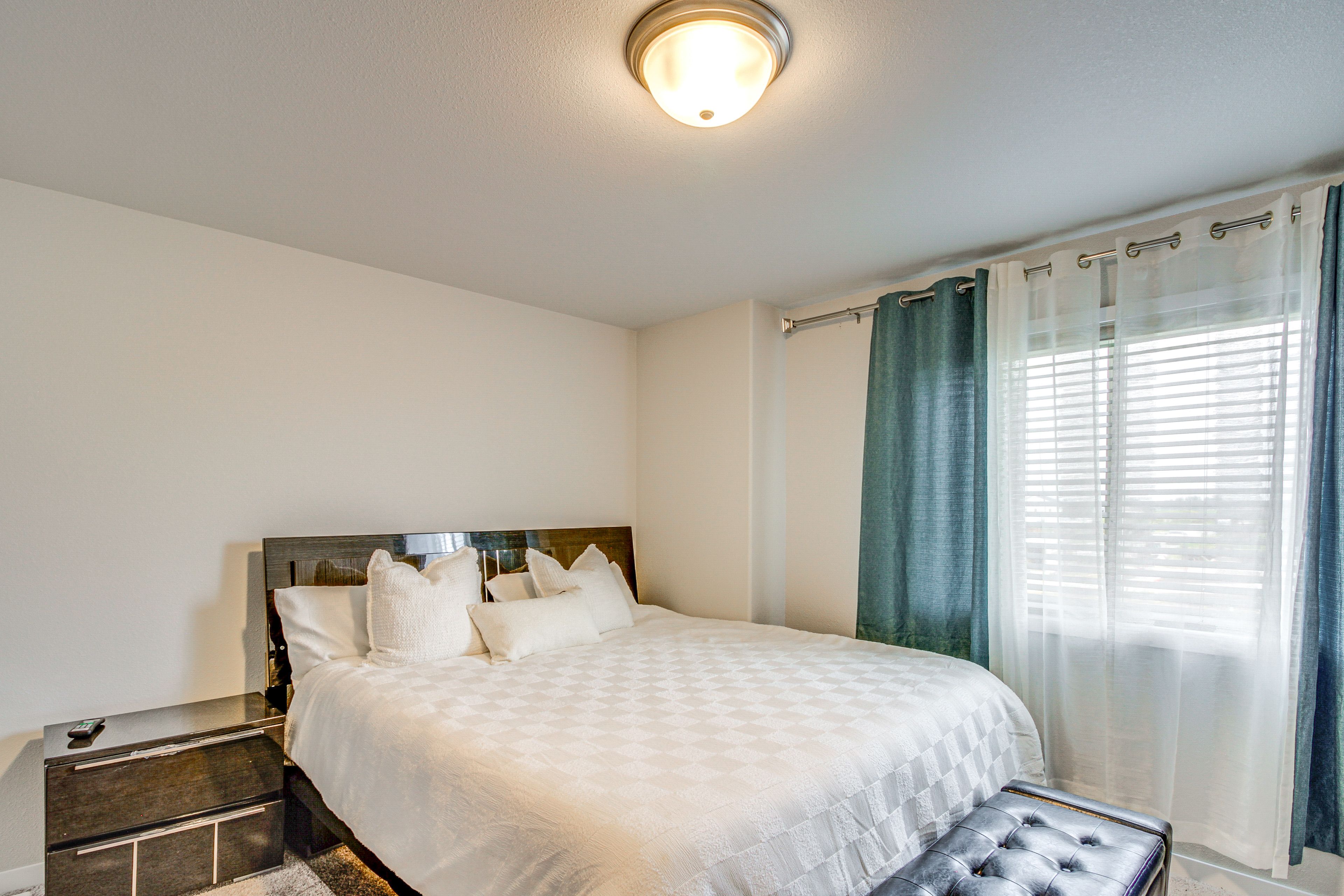 Bedroom 1 | California King Bed | 2nd Floor