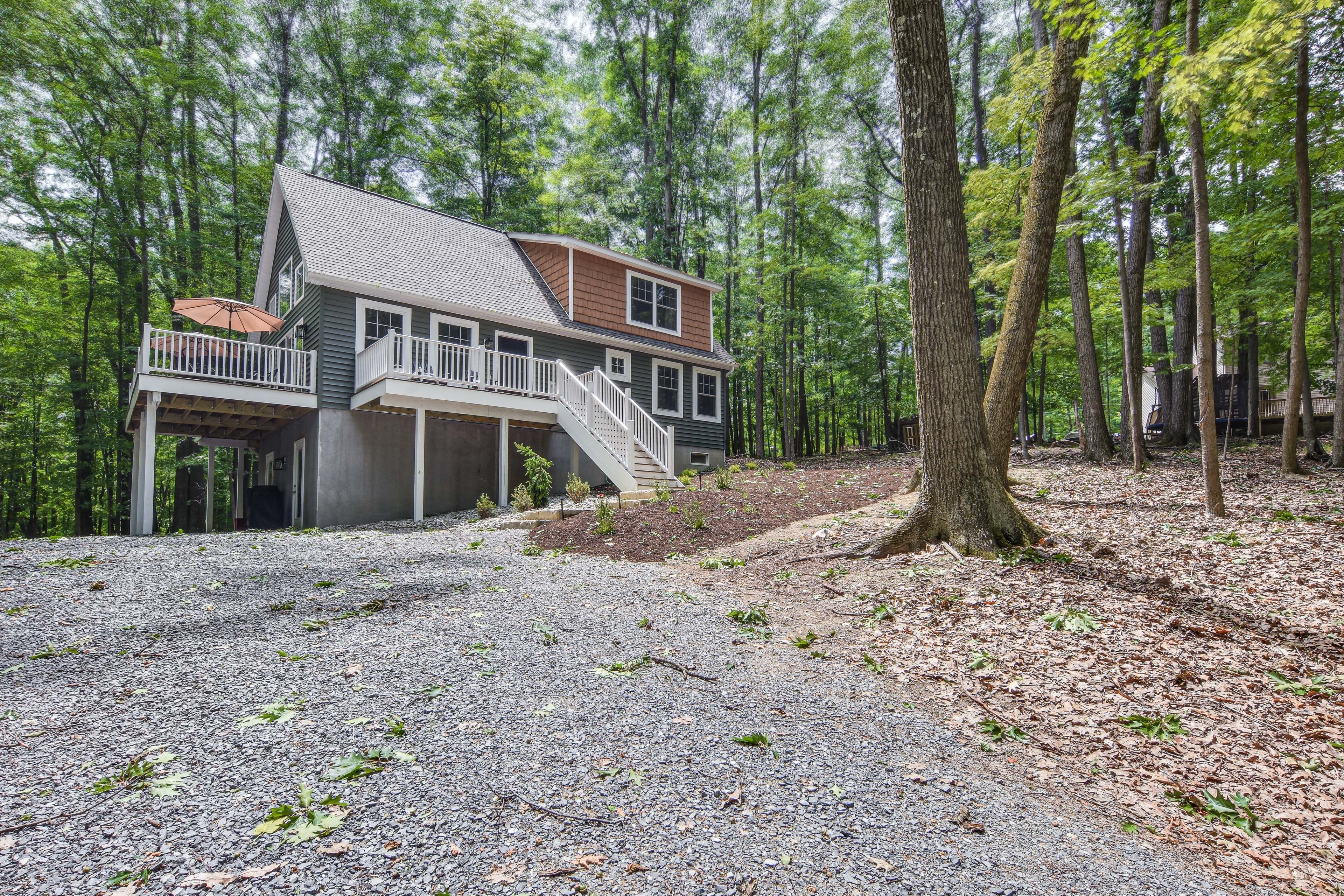 Exterior | Forest Surroundings | Charcoal Grill