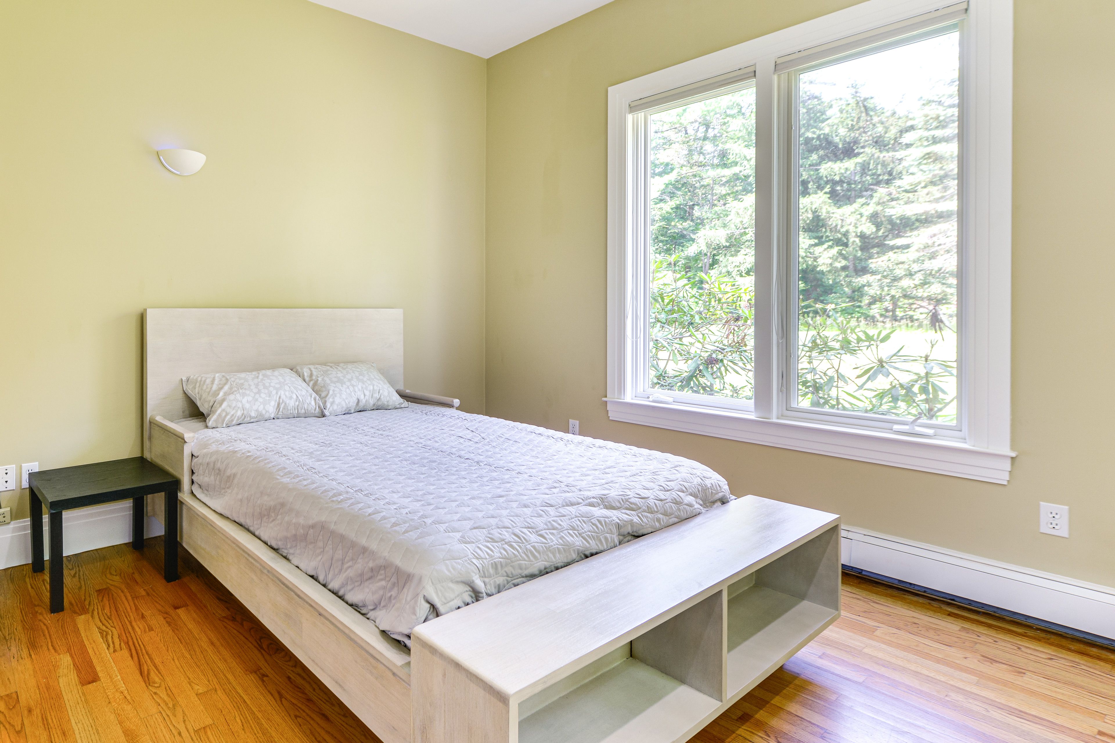 Bedroom 2 | Queen Bed