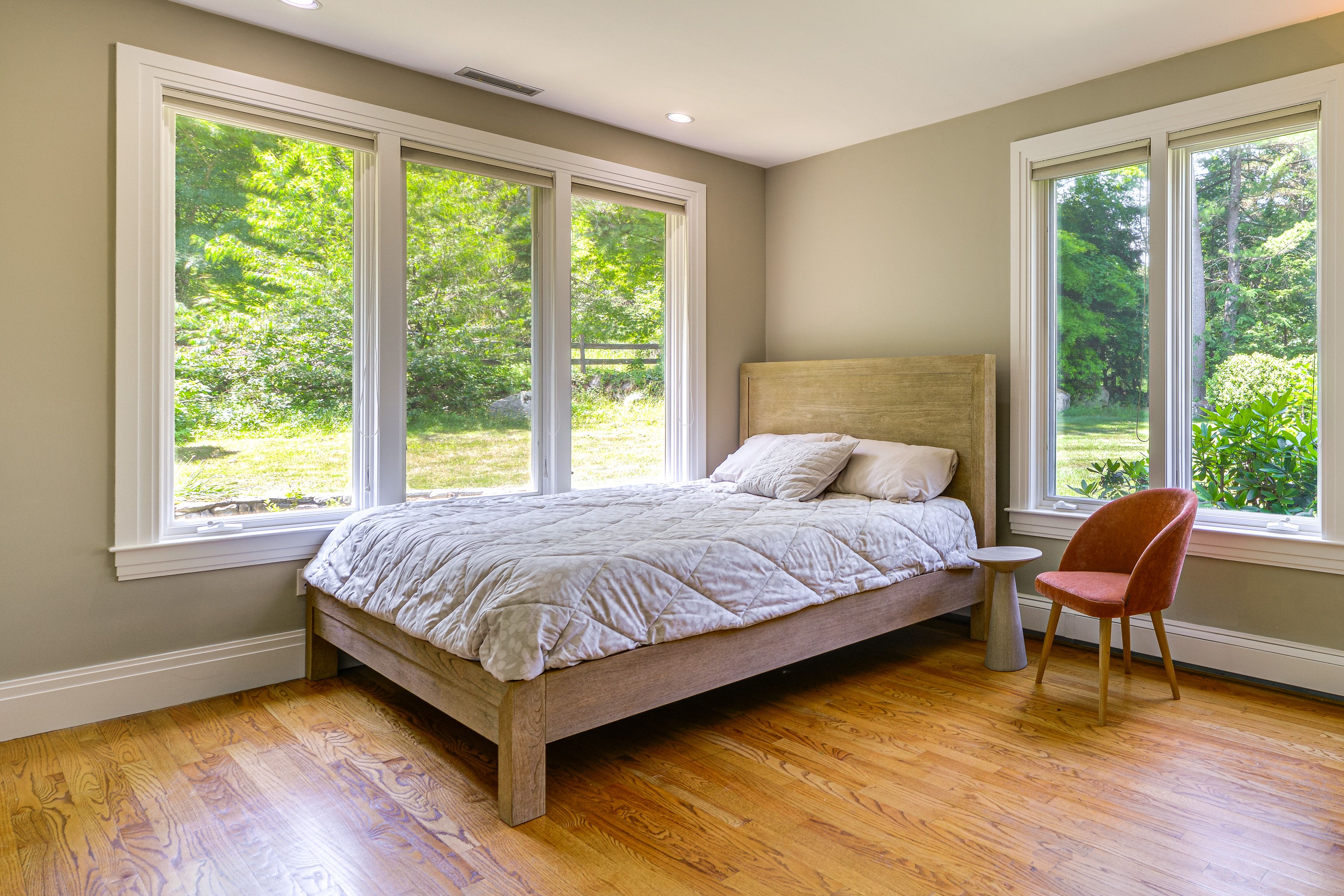 Bedroom 3 | Queen Bed