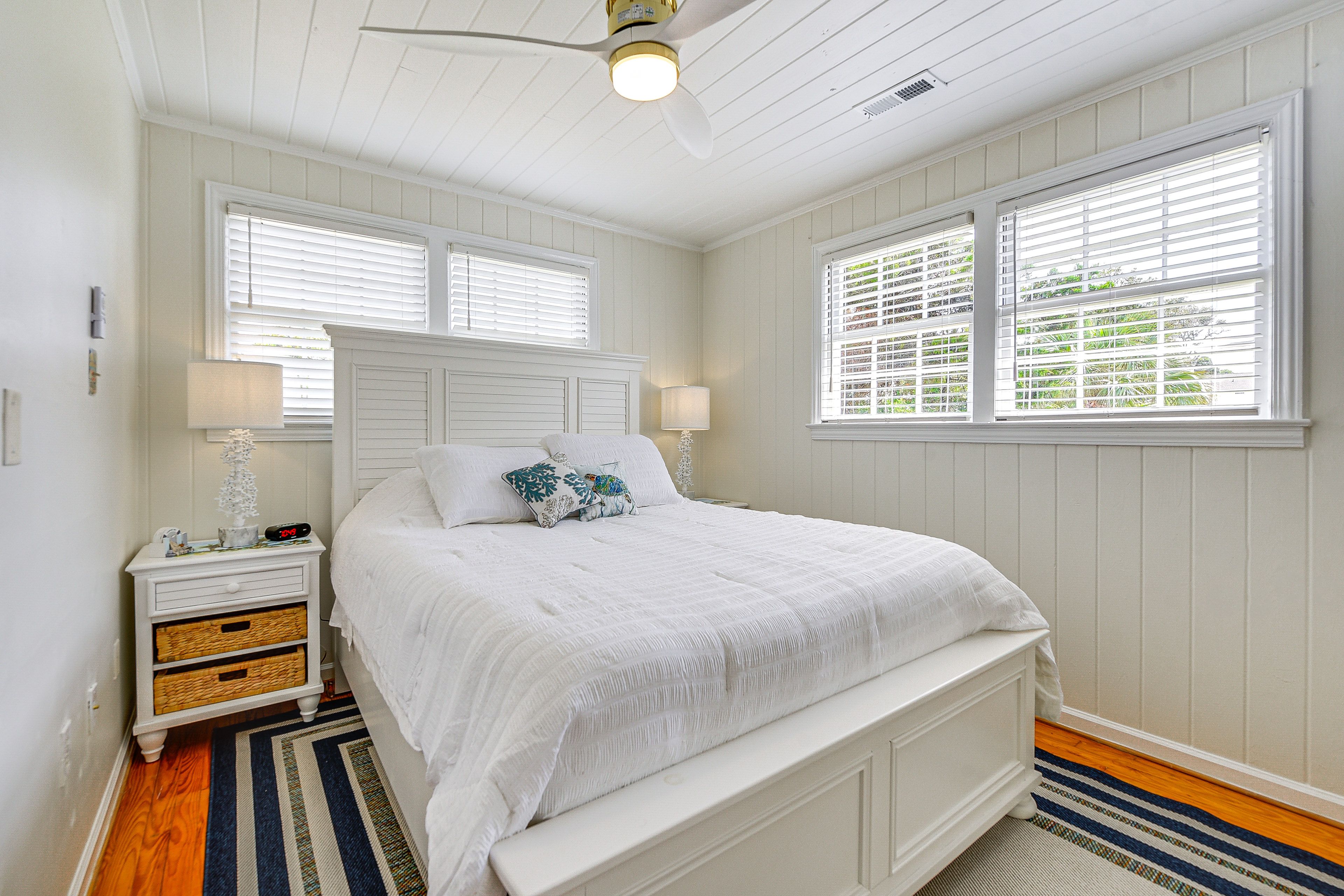 Bedroom 1 | Queen Bed | Linens Provided
