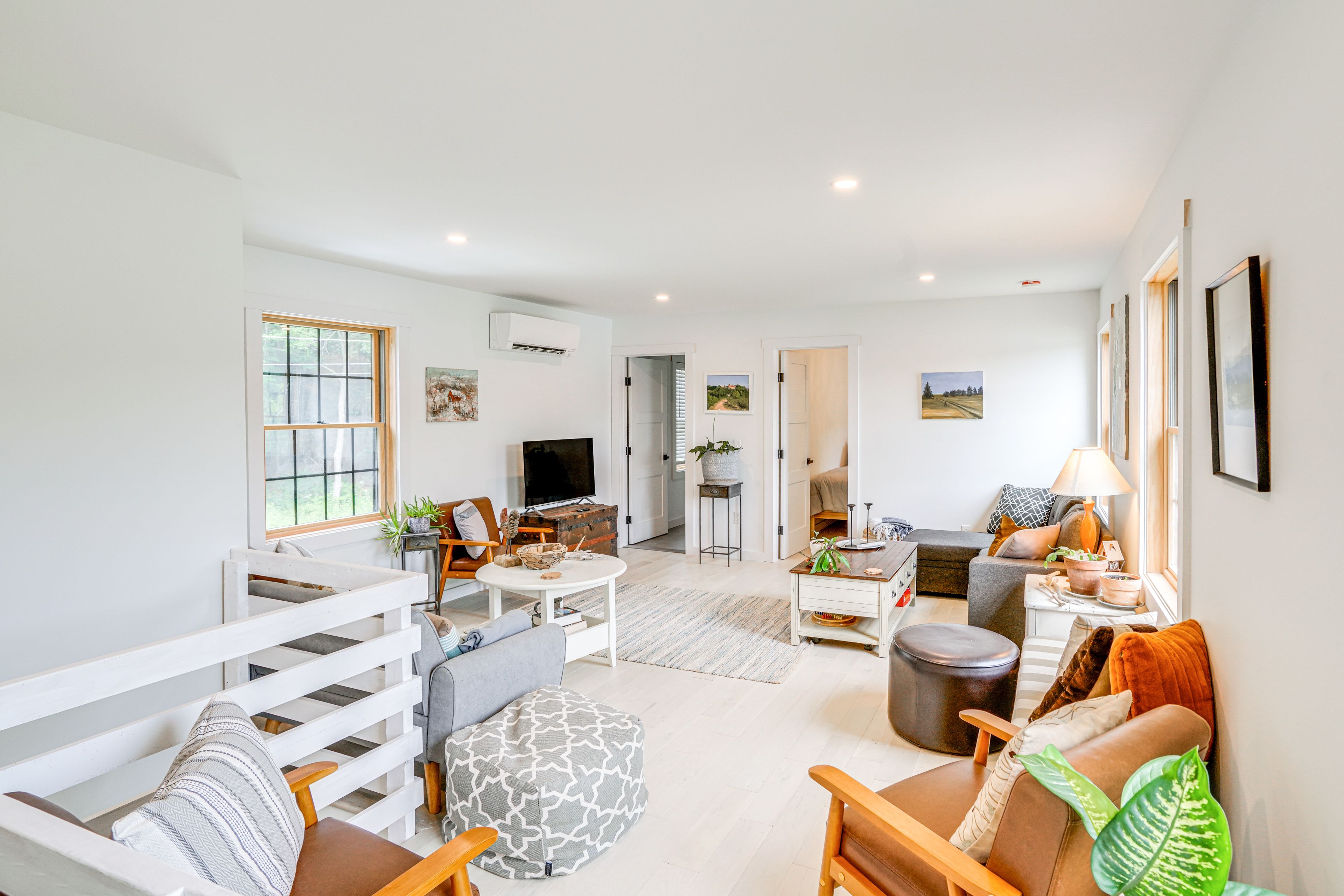 Living Room | Upper Level | Full Sleeper Sofa | Smart TV