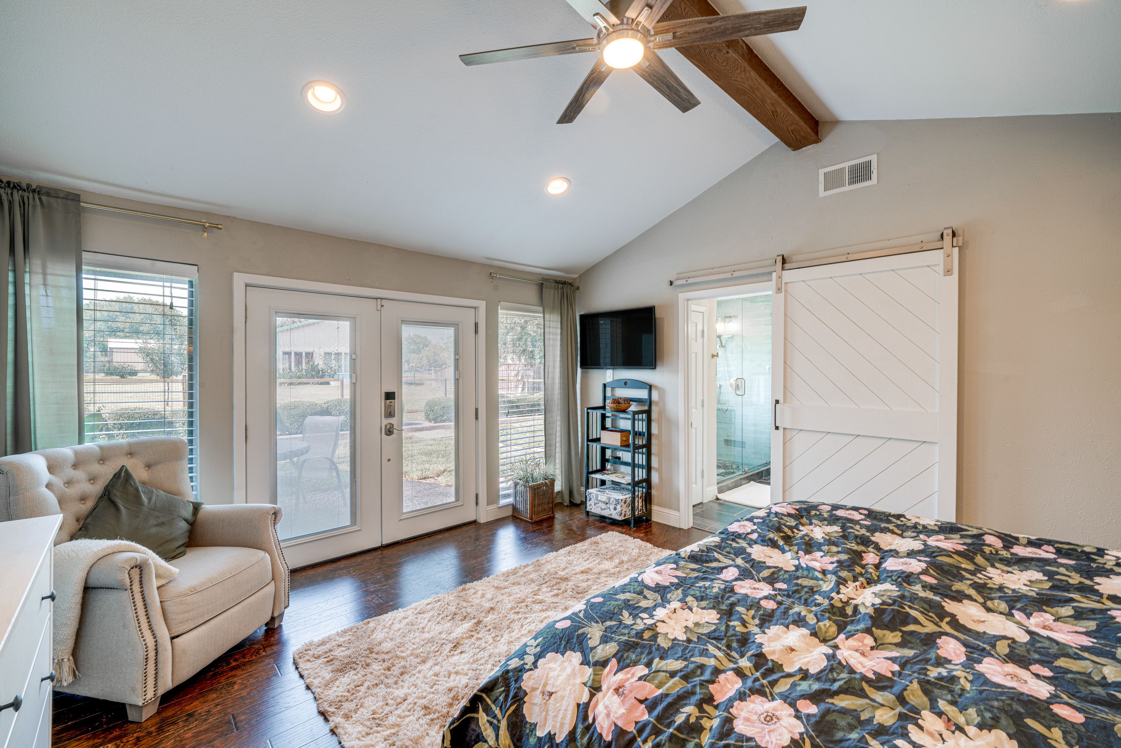 Bedroom 1 | King Bed | Smart TV | Linens Provided | En-Suite Bathroom