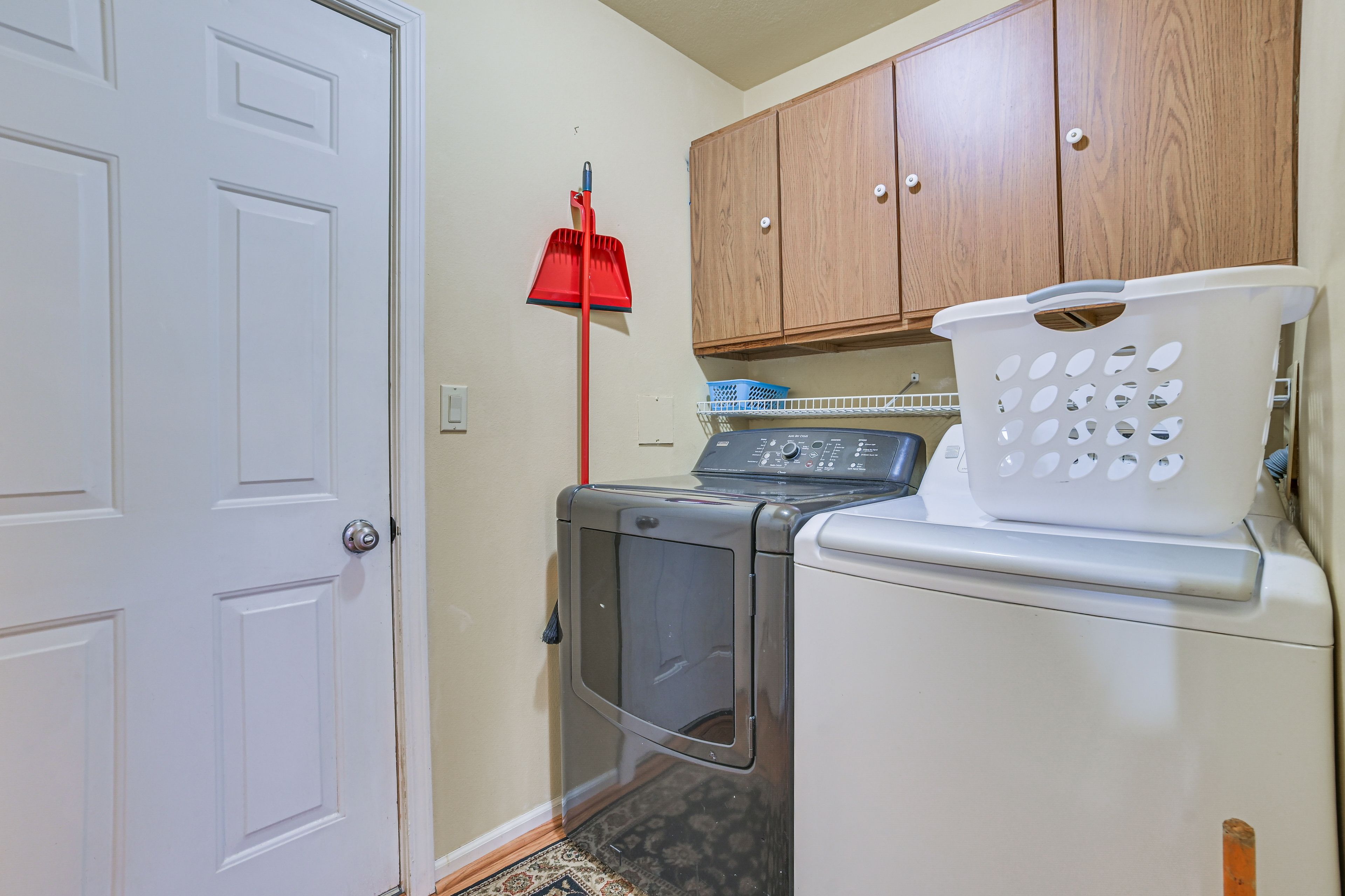Laundry | Detergent Provided