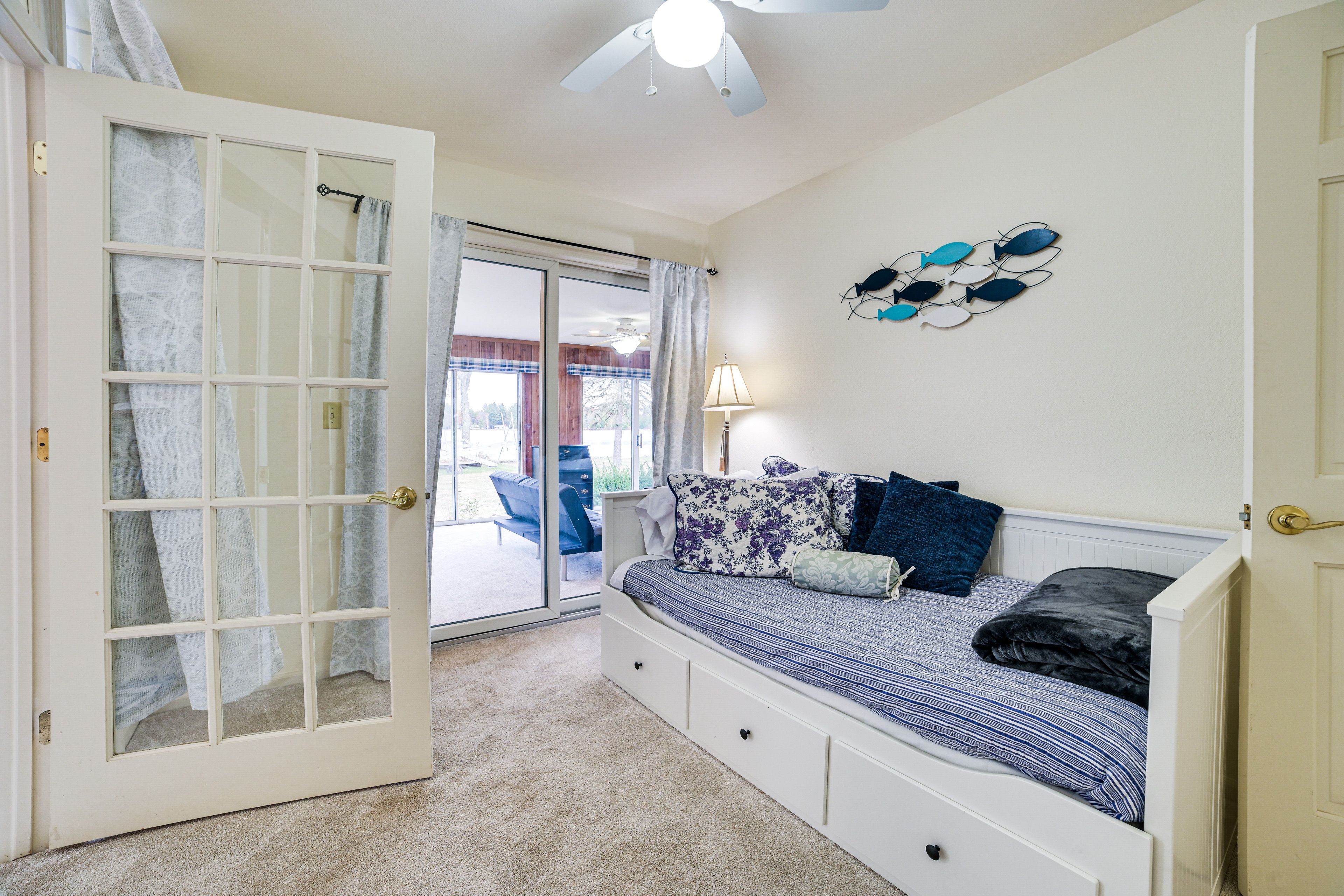 Bedroom 3 | Twin Daybed w/ Twin Trundle