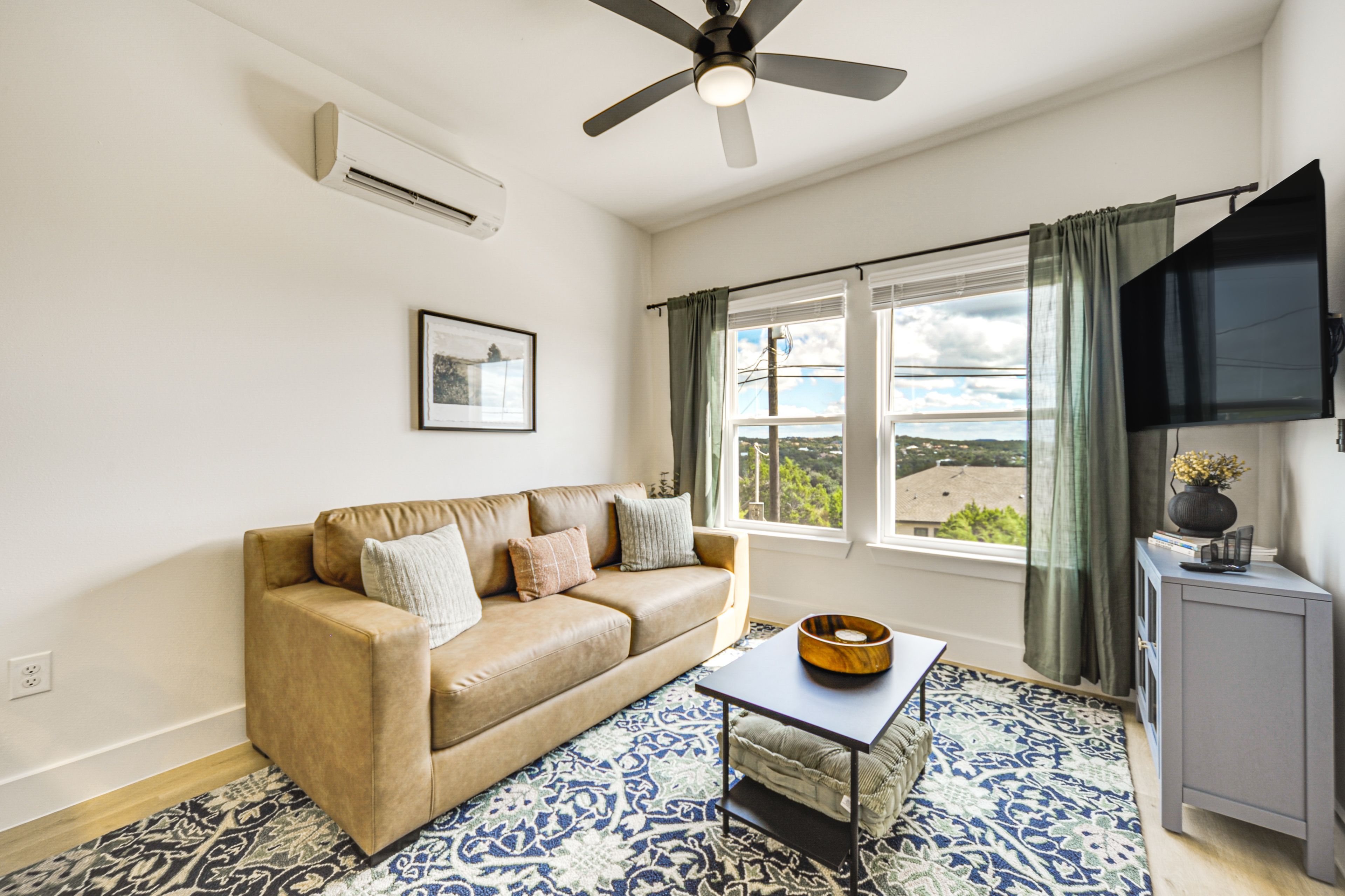 Dripping Springs Vacation Rental | 2BR | 2BA | 843 Sq Ft | 5 Steps Required