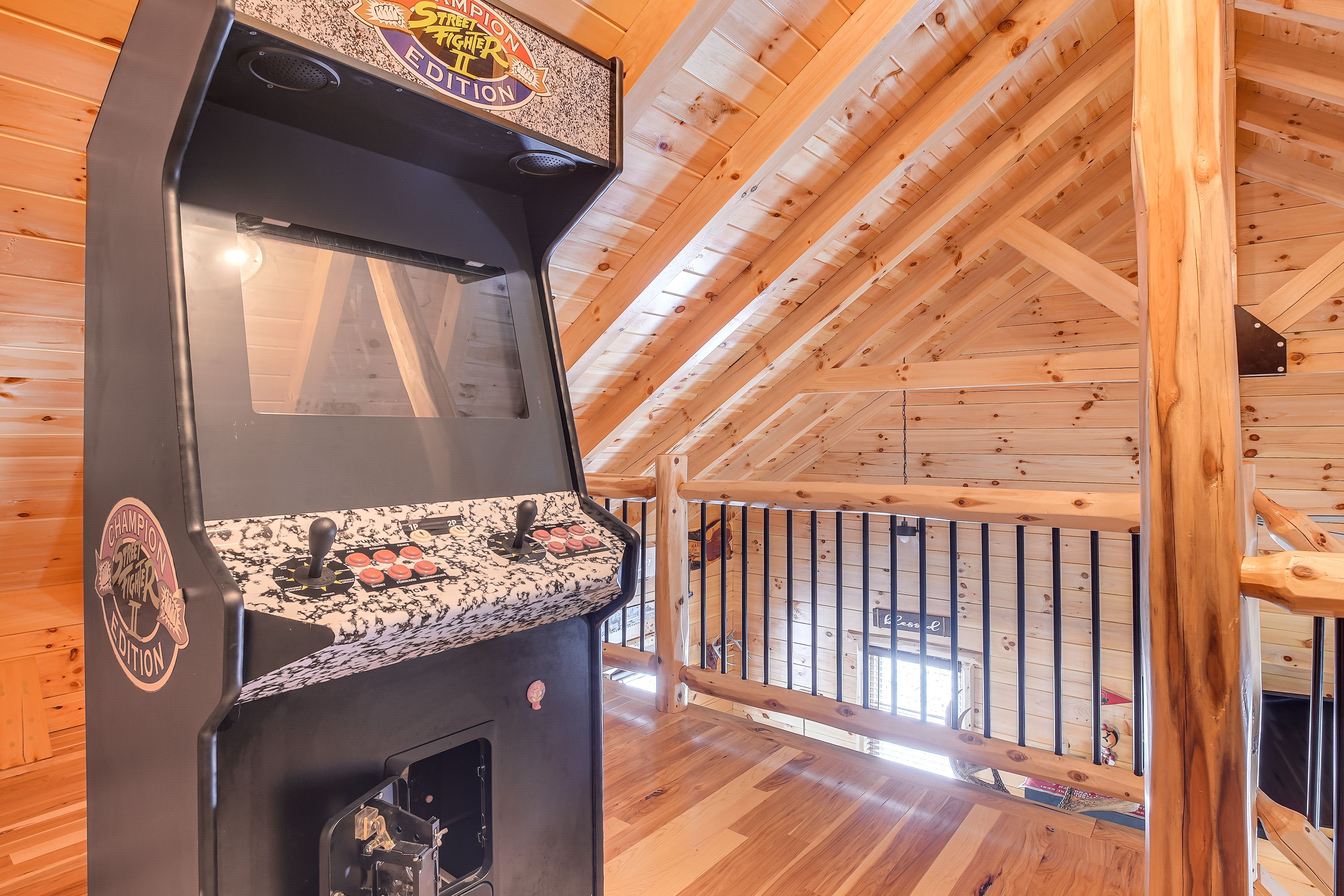 Loft | Arcade Machine w/ 2,000+ Games | Smart TV