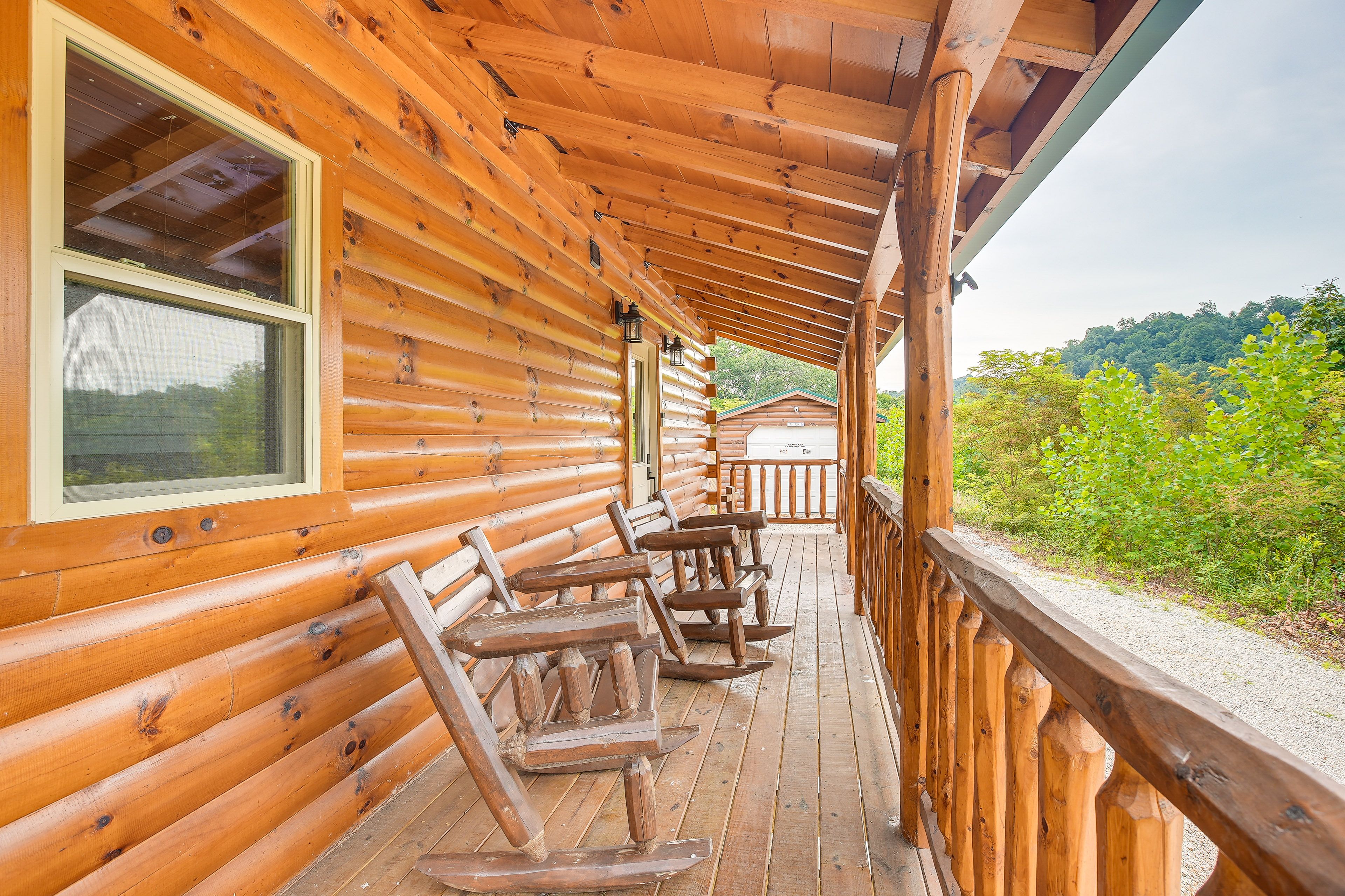 Chillicothe Vacation Rental | 3BR | 2BA | 1,100 Sq Ft | 5 Steps to Enter