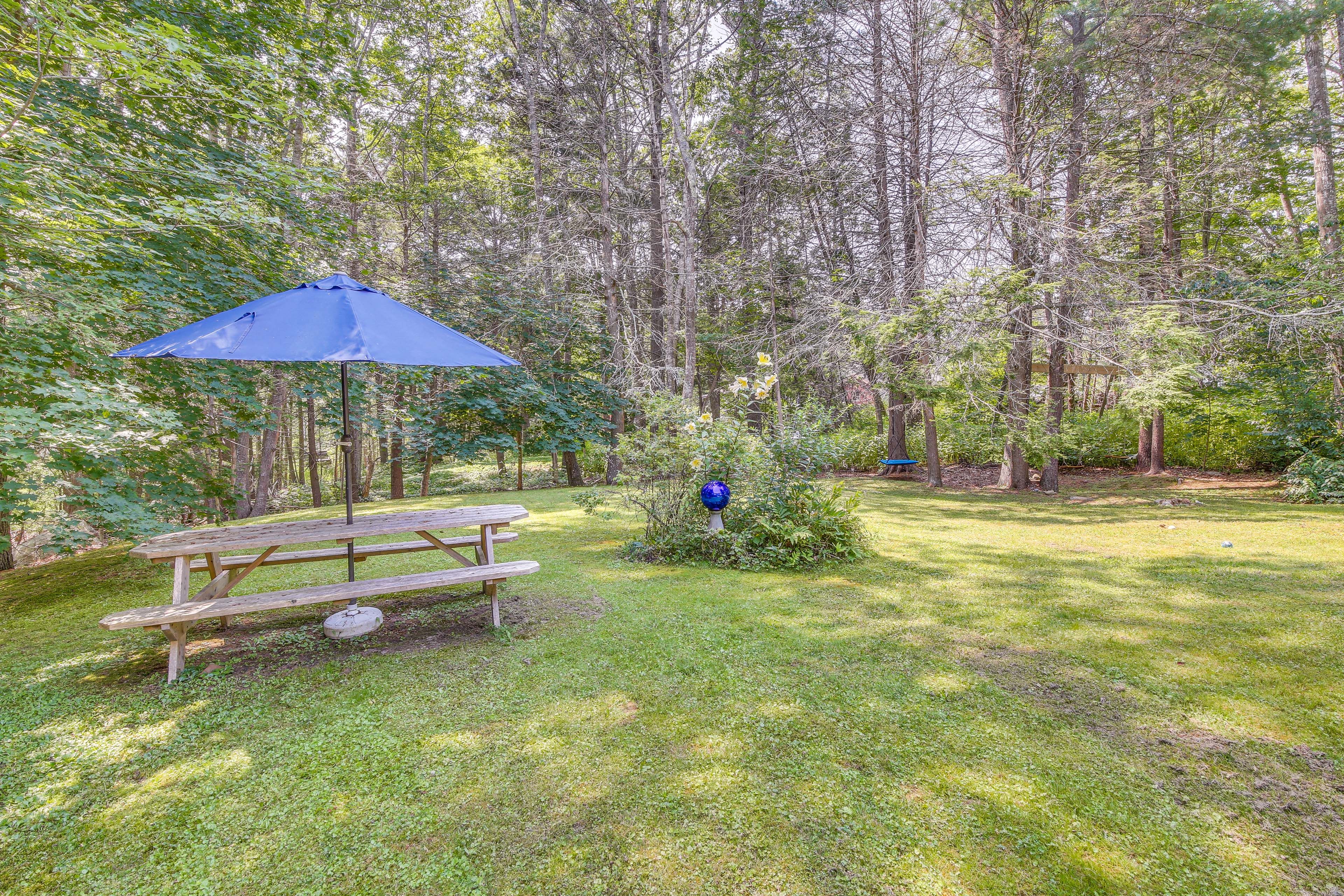 Studio Exterior | Picnic Table w/ Umbrella | Garden | Private Yard