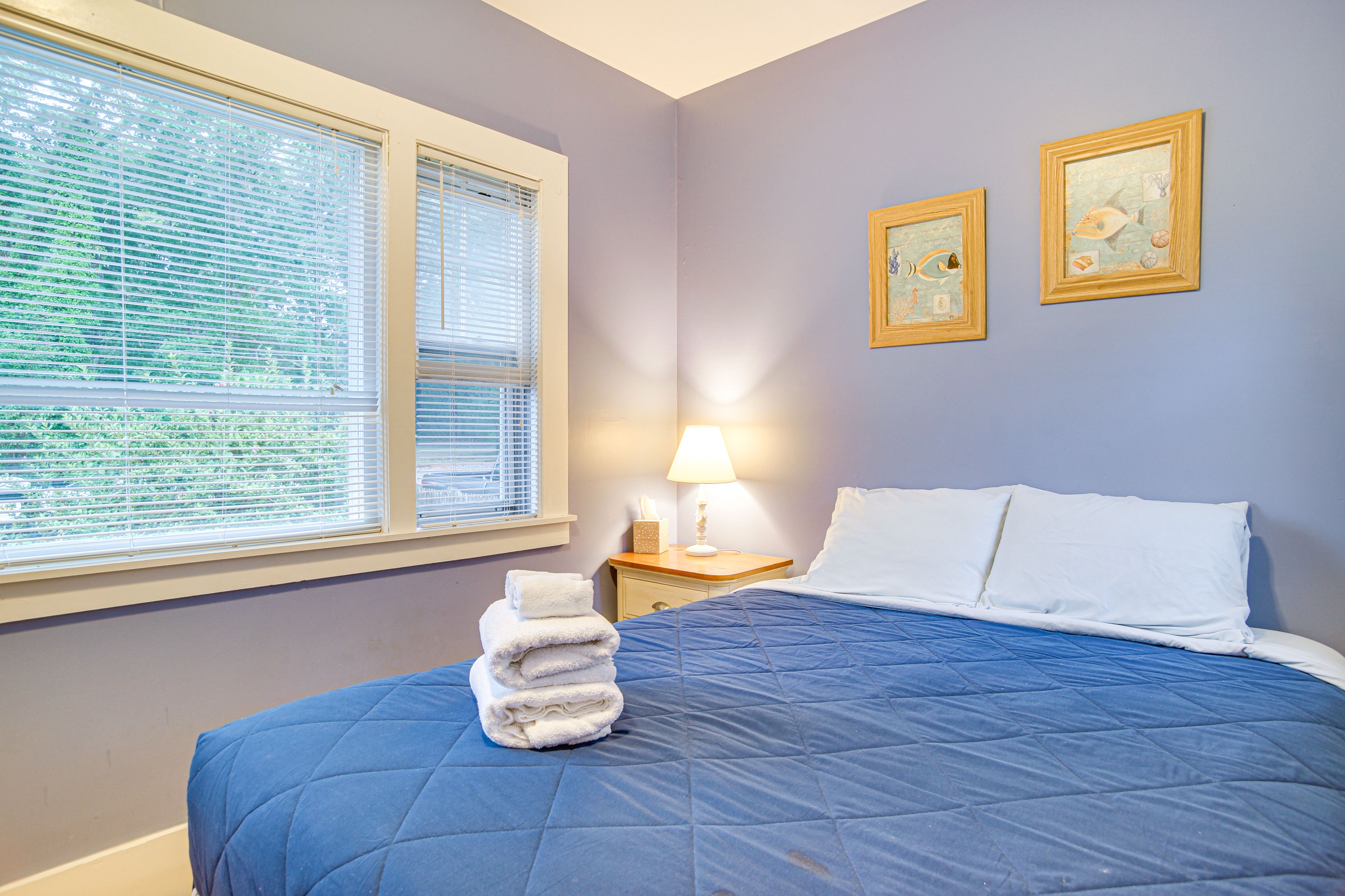 Bedroom 4 | 1st Floor | Queen Bed