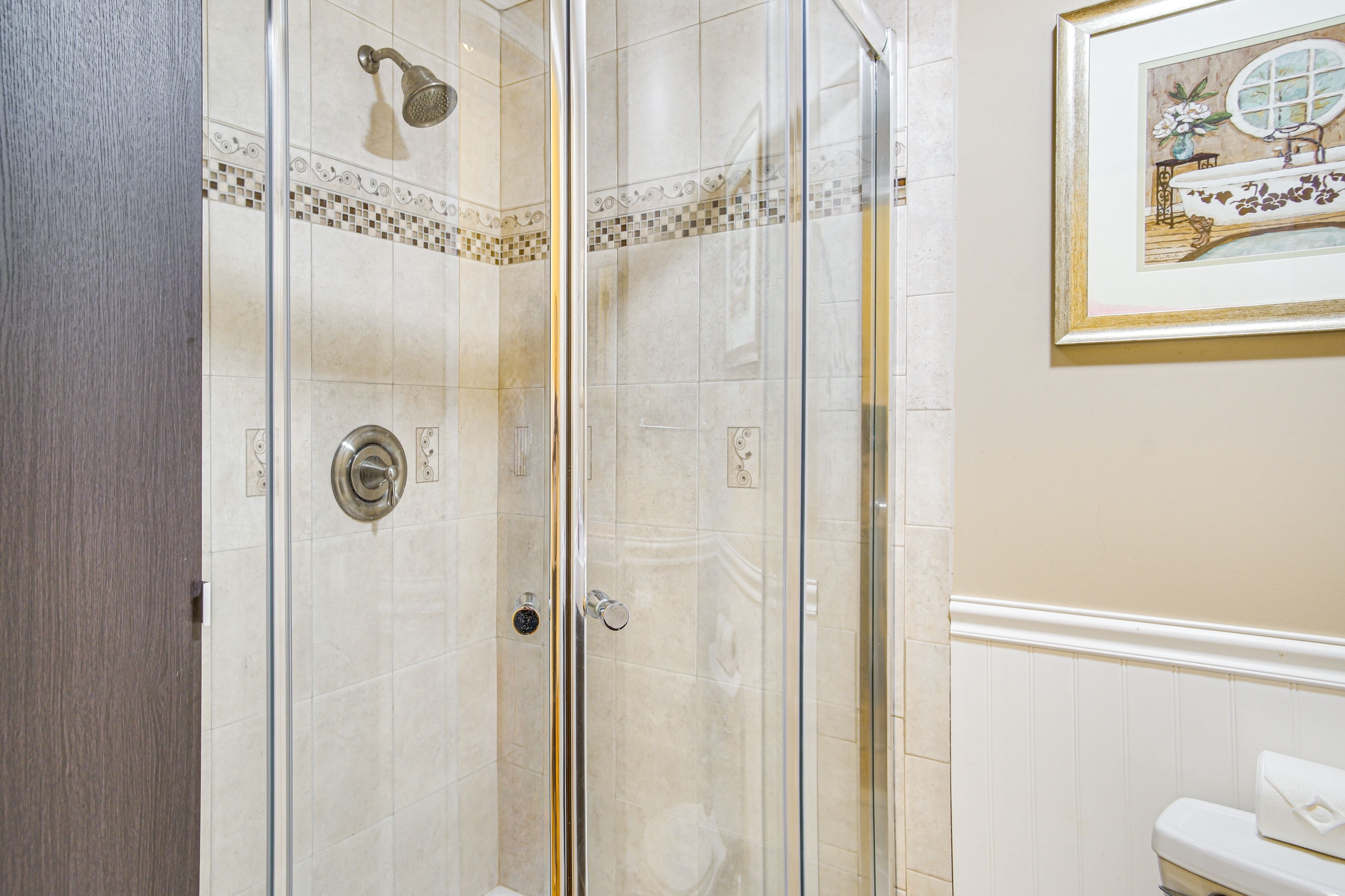 Full Bathroom | 1st Floor