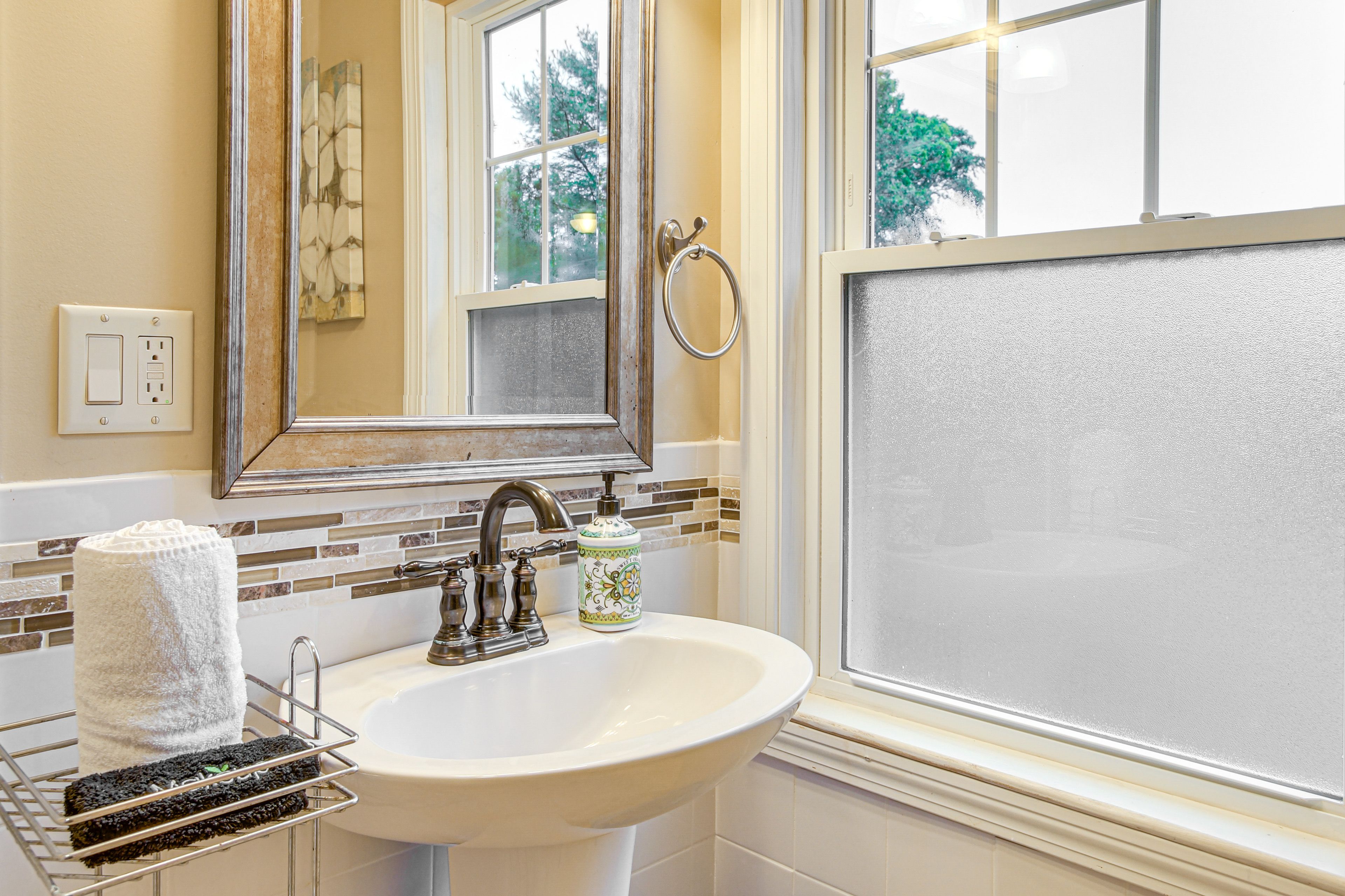 En-Suite Half Bathroom | 2nd Floor