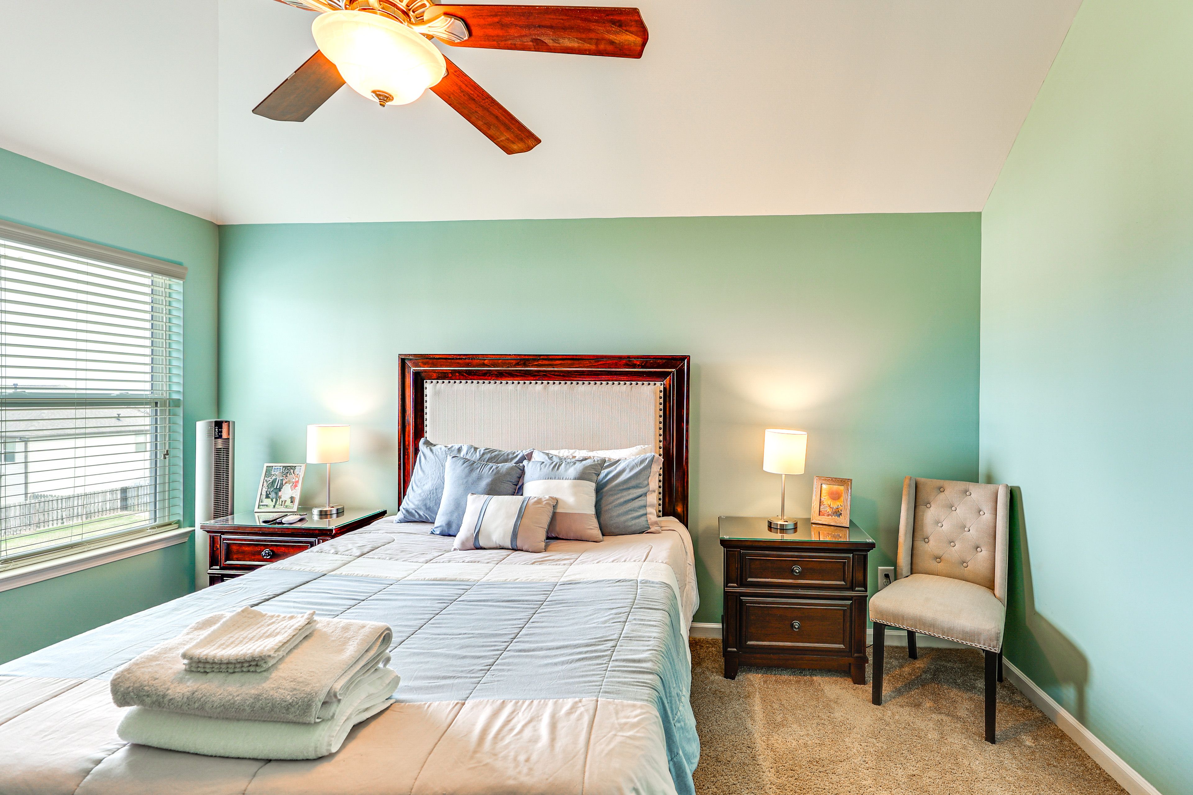 Bedroom 5 | Queen Bed | Smart TV | 2nd Floor